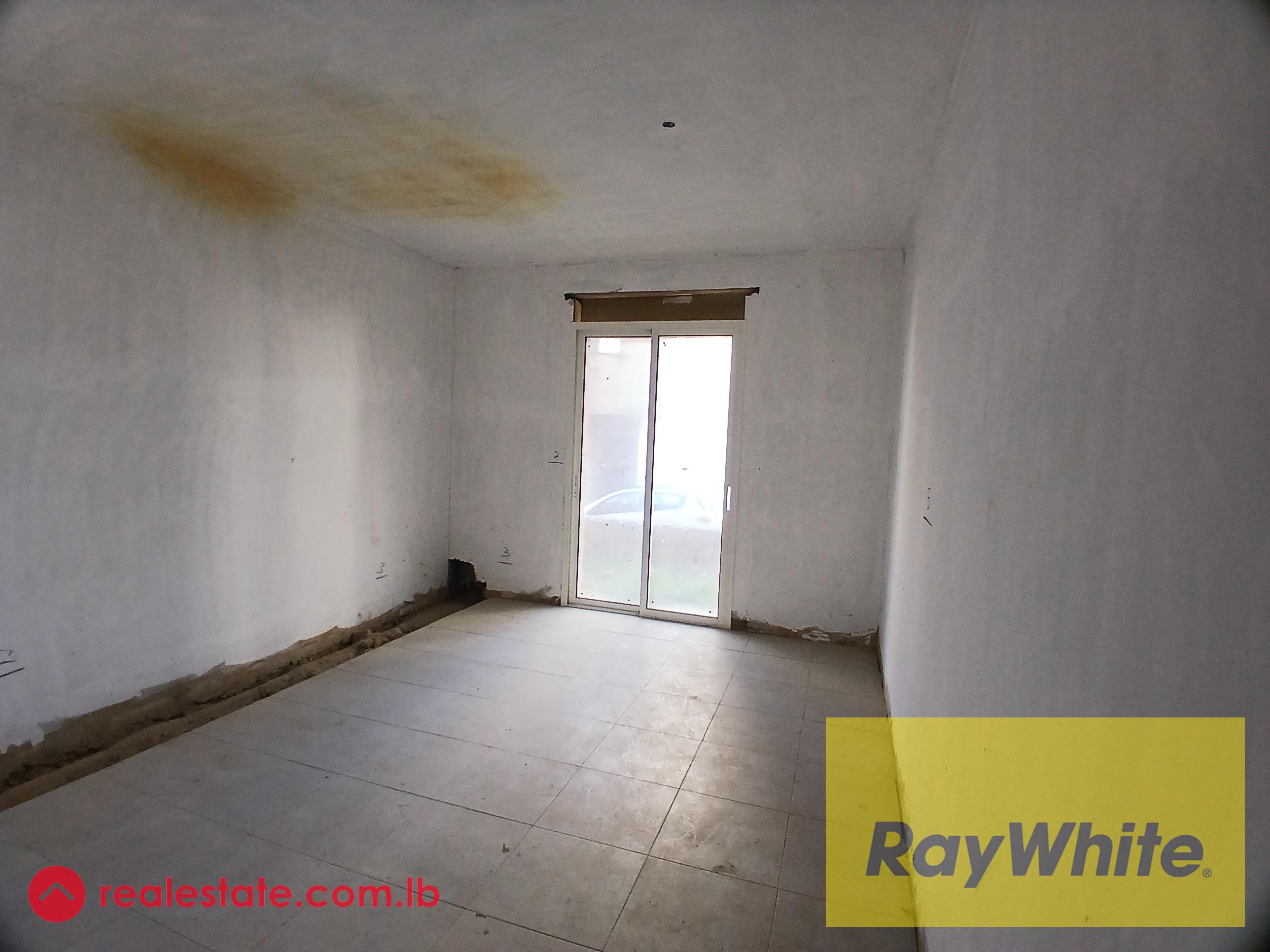 Apartment for Sale in Qornet El Hamra