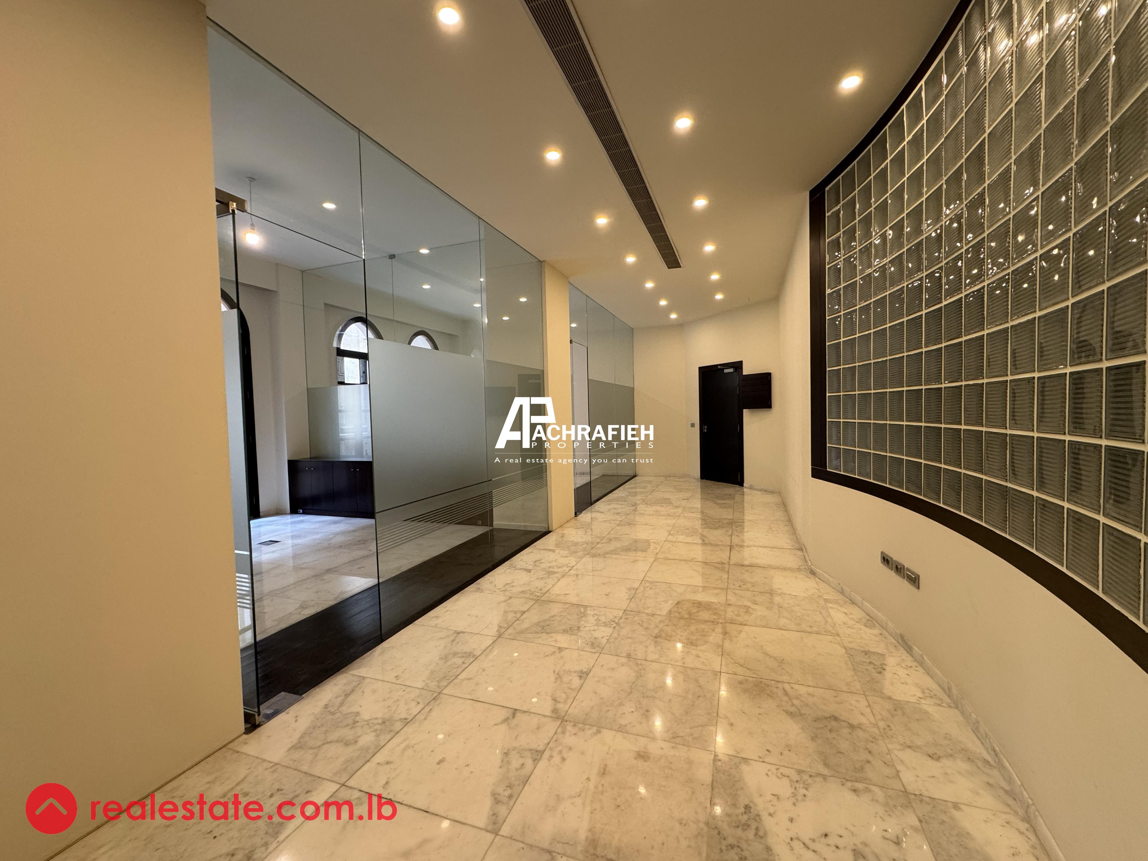 208 Sqm - Office For Rent in Downtown