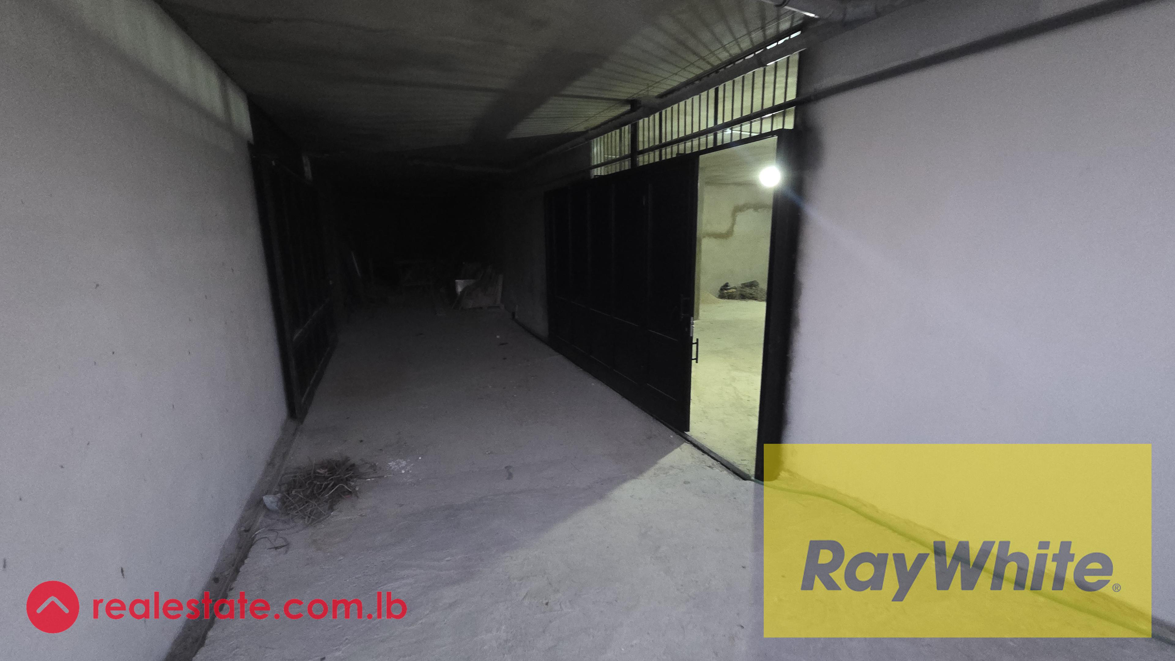 Warehouse for Sale in Louaizeh – Baabda District