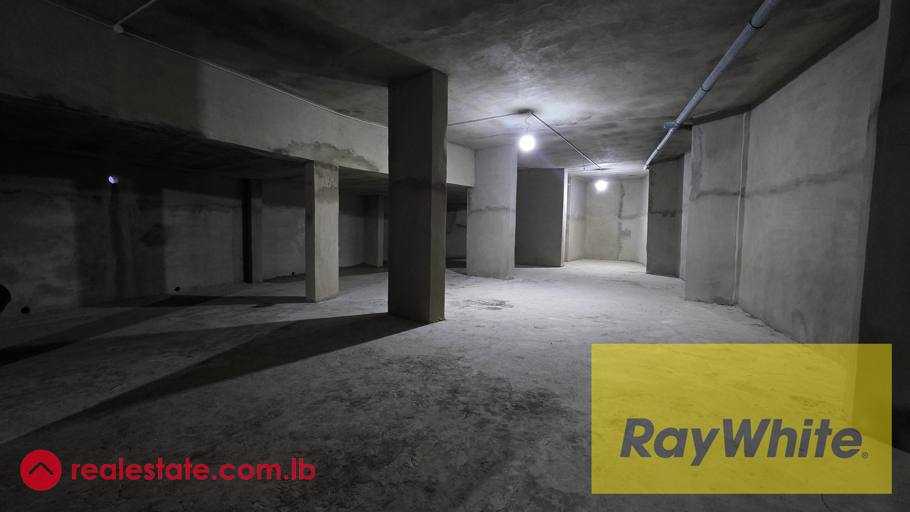 Warehouse for Sale in Louaizeh – Baabda District