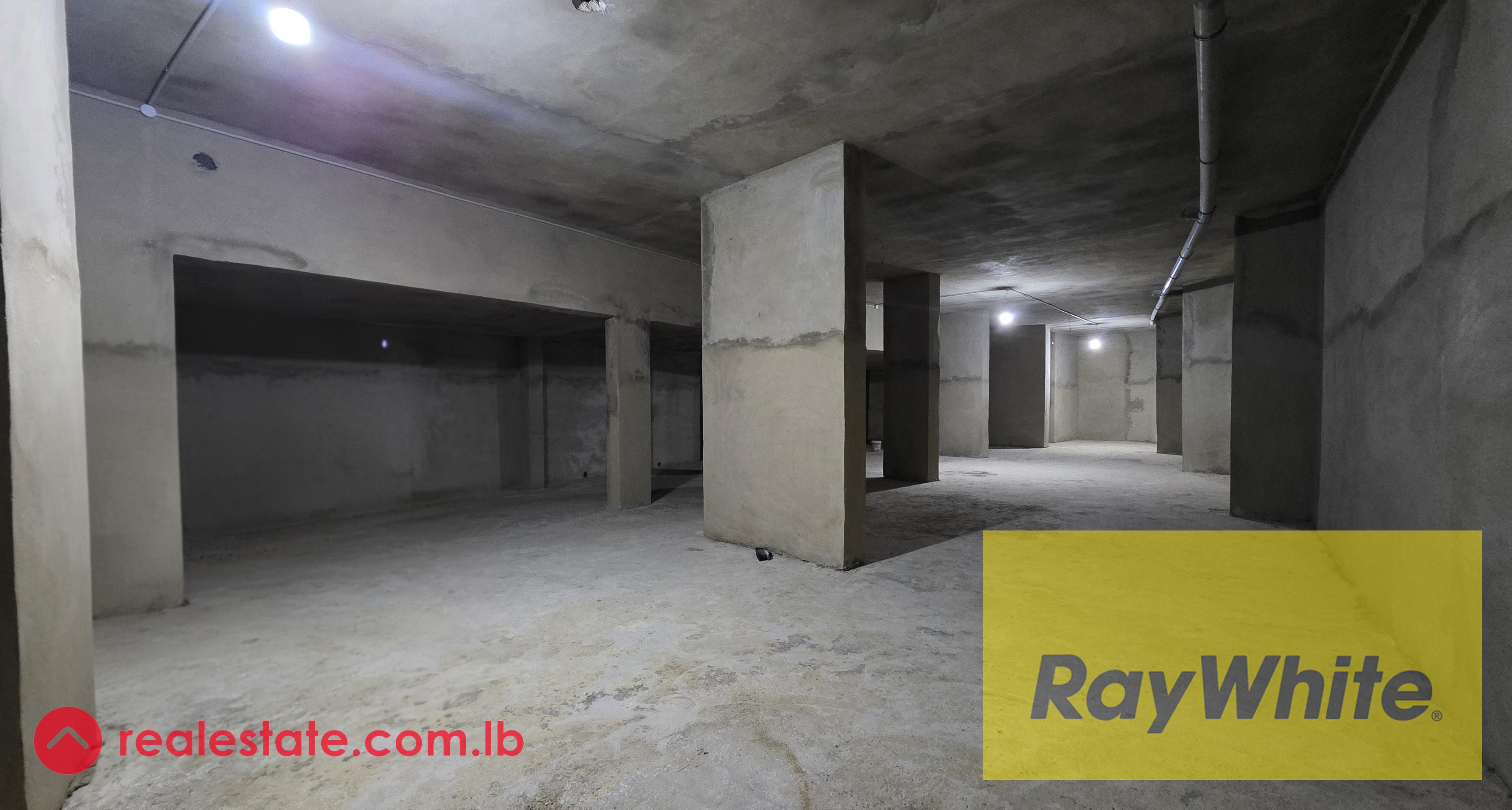 Warehouse for Sale in Louaizeh – Baabda District