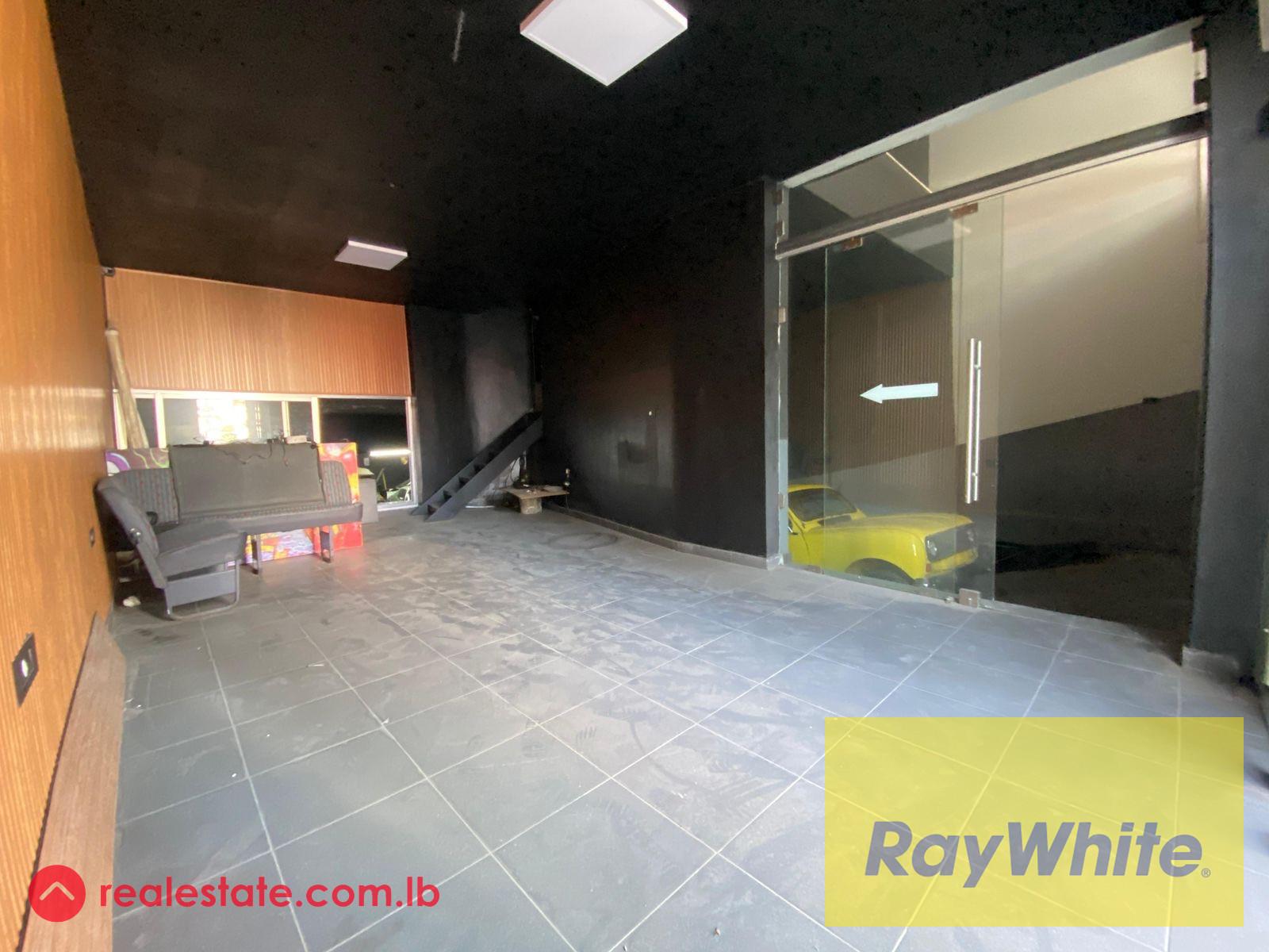 Showroom + Warehouse for Sale in Baouchriye – 1,100 SQM