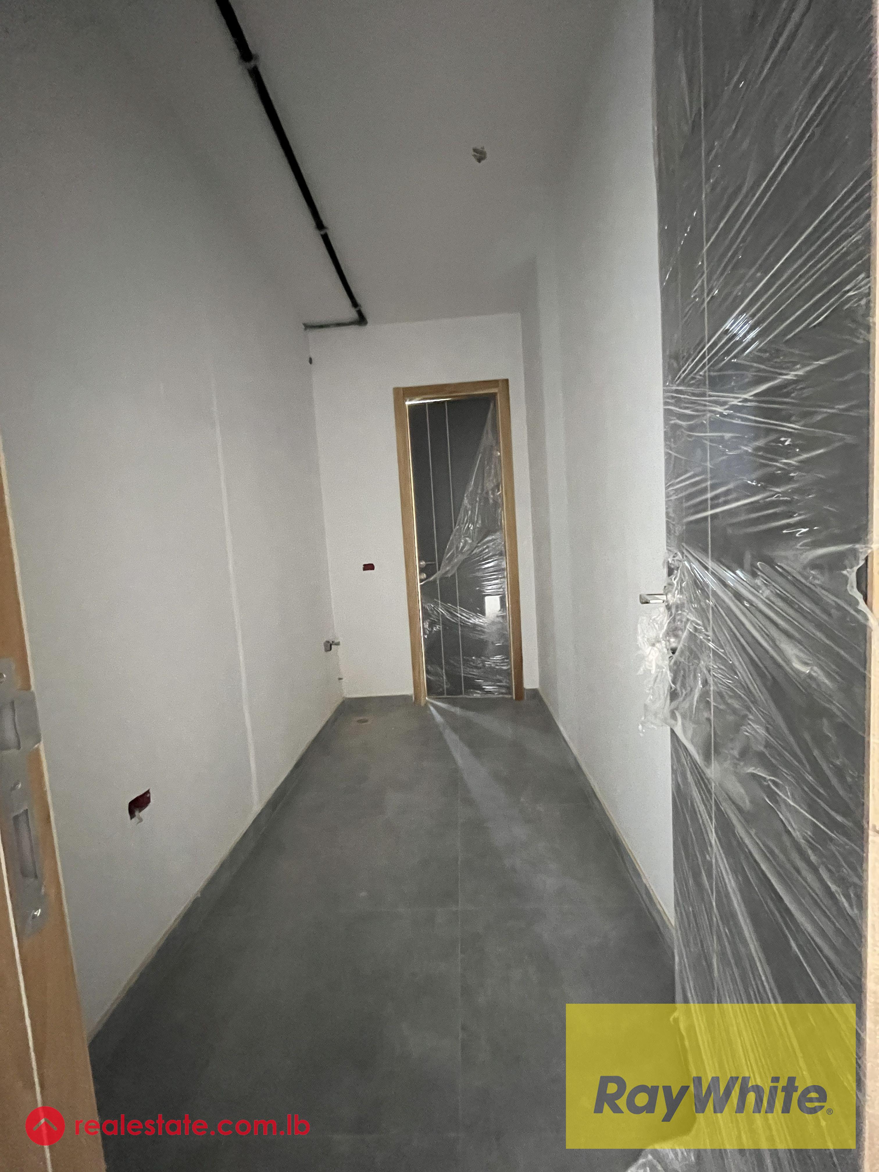 Office for rent in Mansourieh - 100 sqm