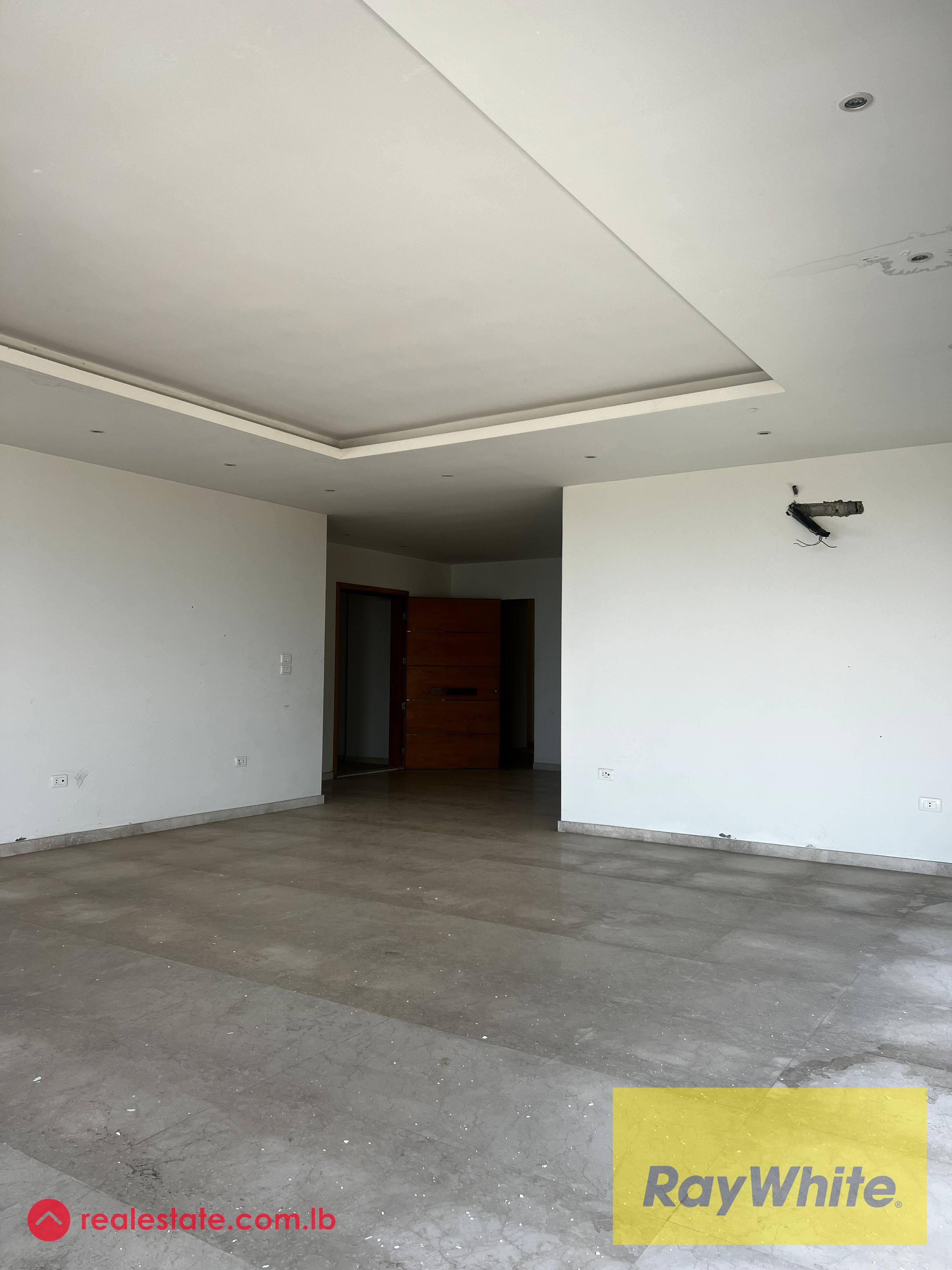 Apartment with Garden for Sale in Mazraat Yachouh