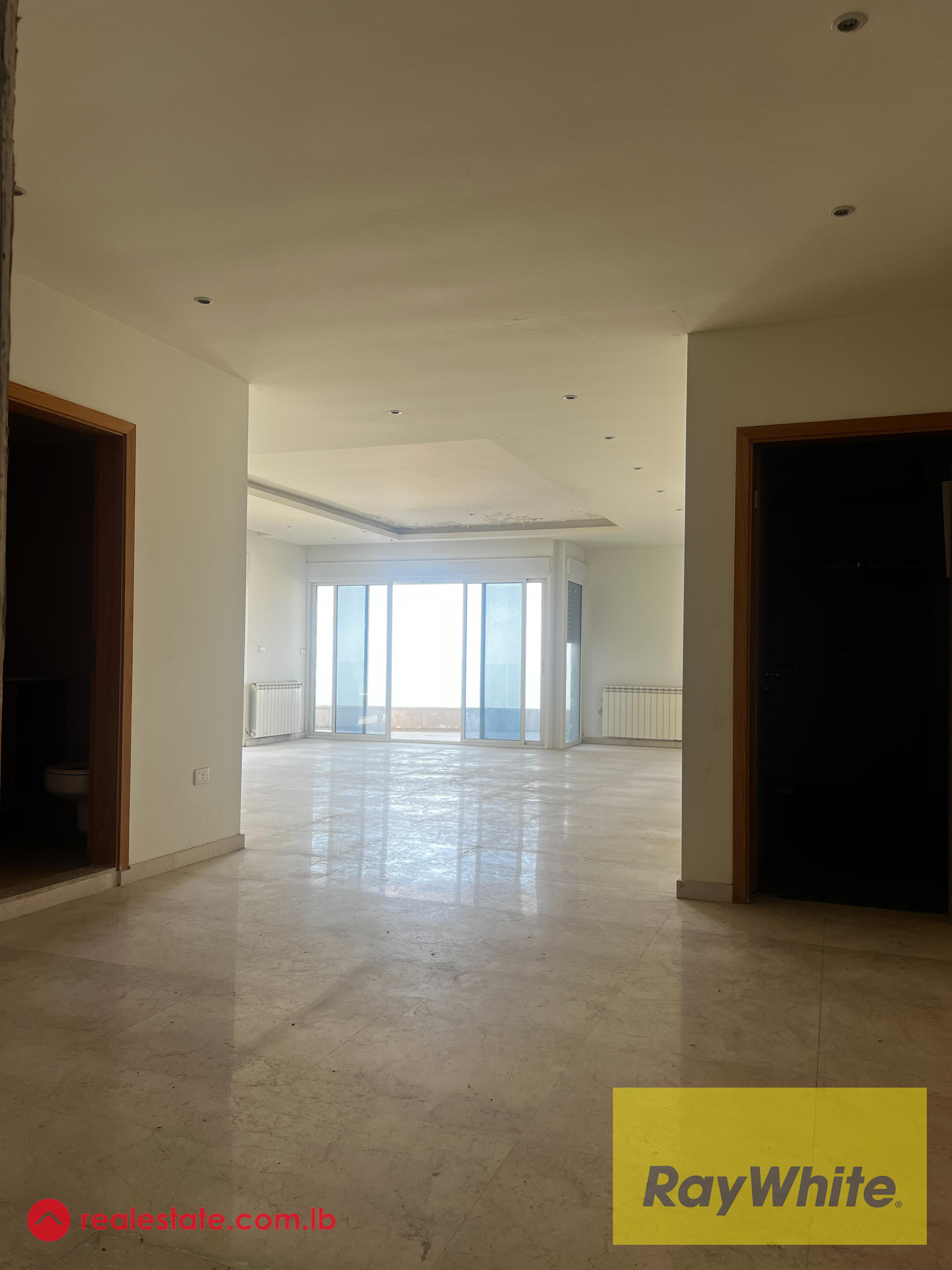 Apartment with Garden for Sale in Mazraat Yachouh