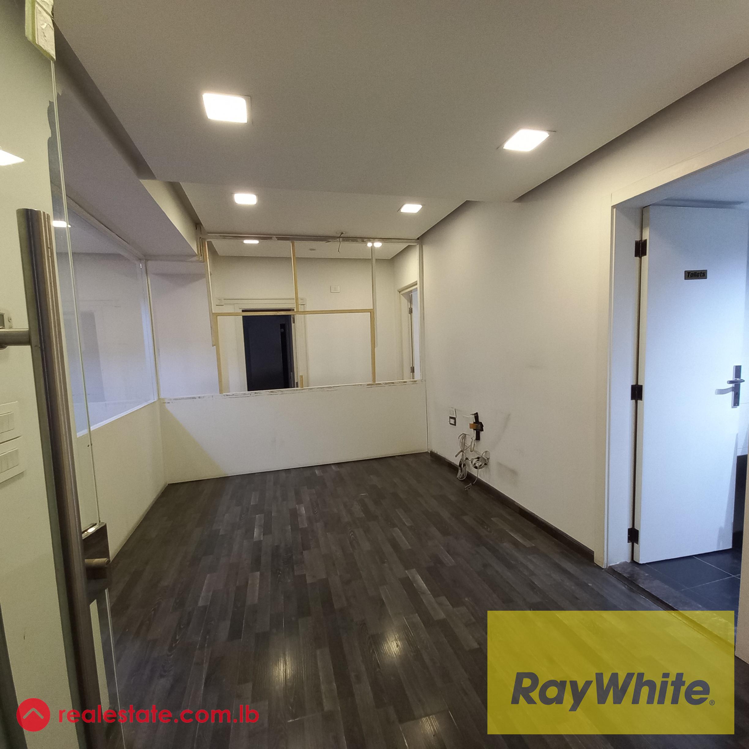 Good Location - Office in Zalka for Rent