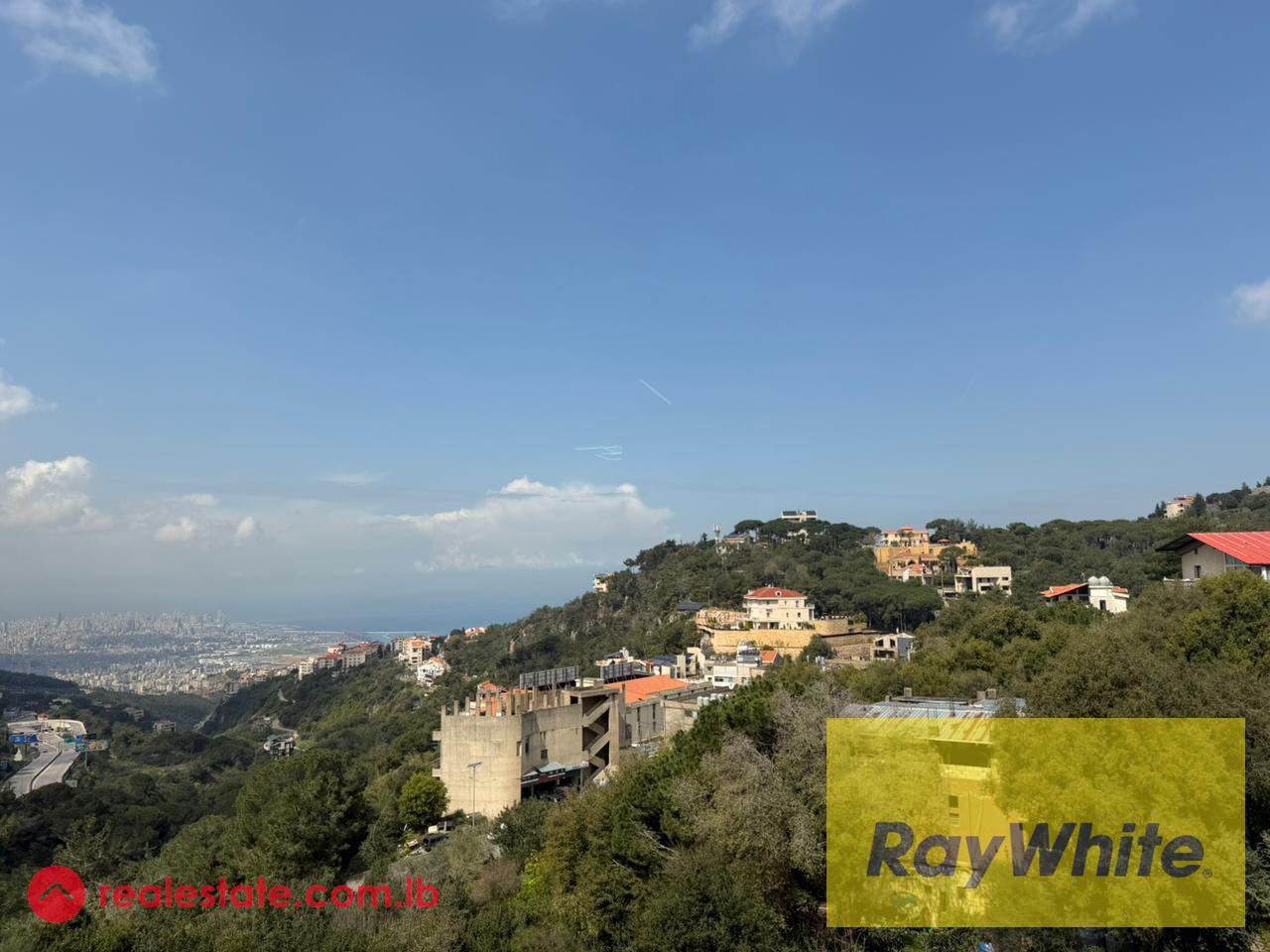 Apartment for Sale in Jouret El Ballout – 165 SQM