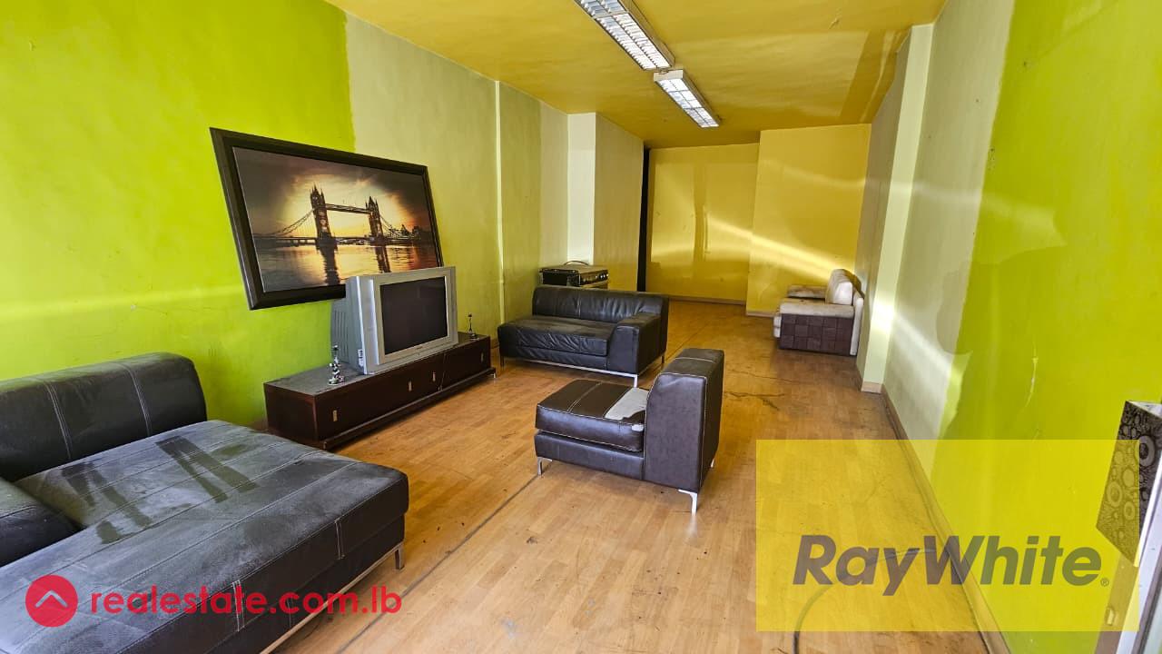 Shop for rent highway Hazmieh