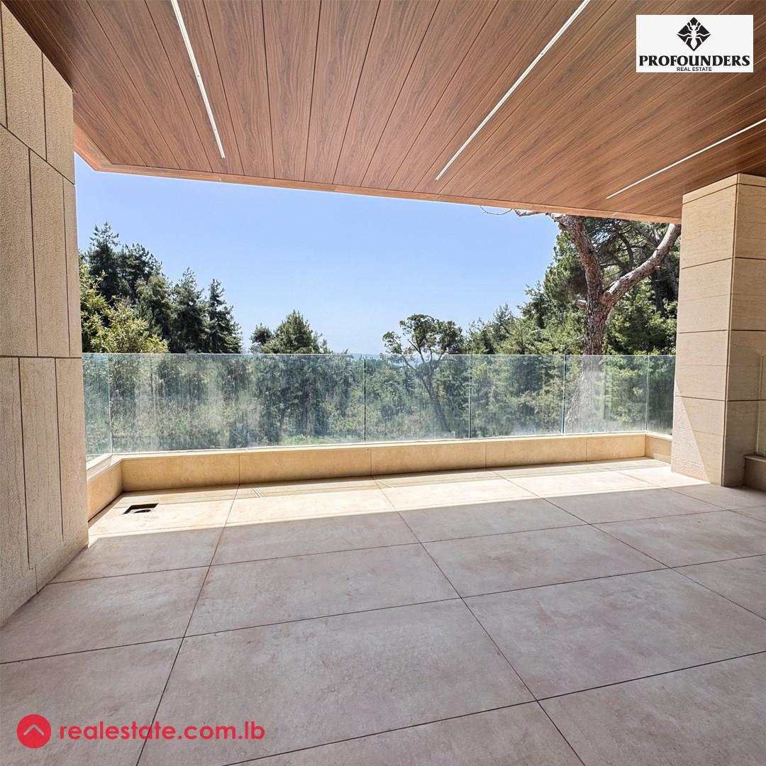Apartment with a Panoramic view for sale in Baabdat