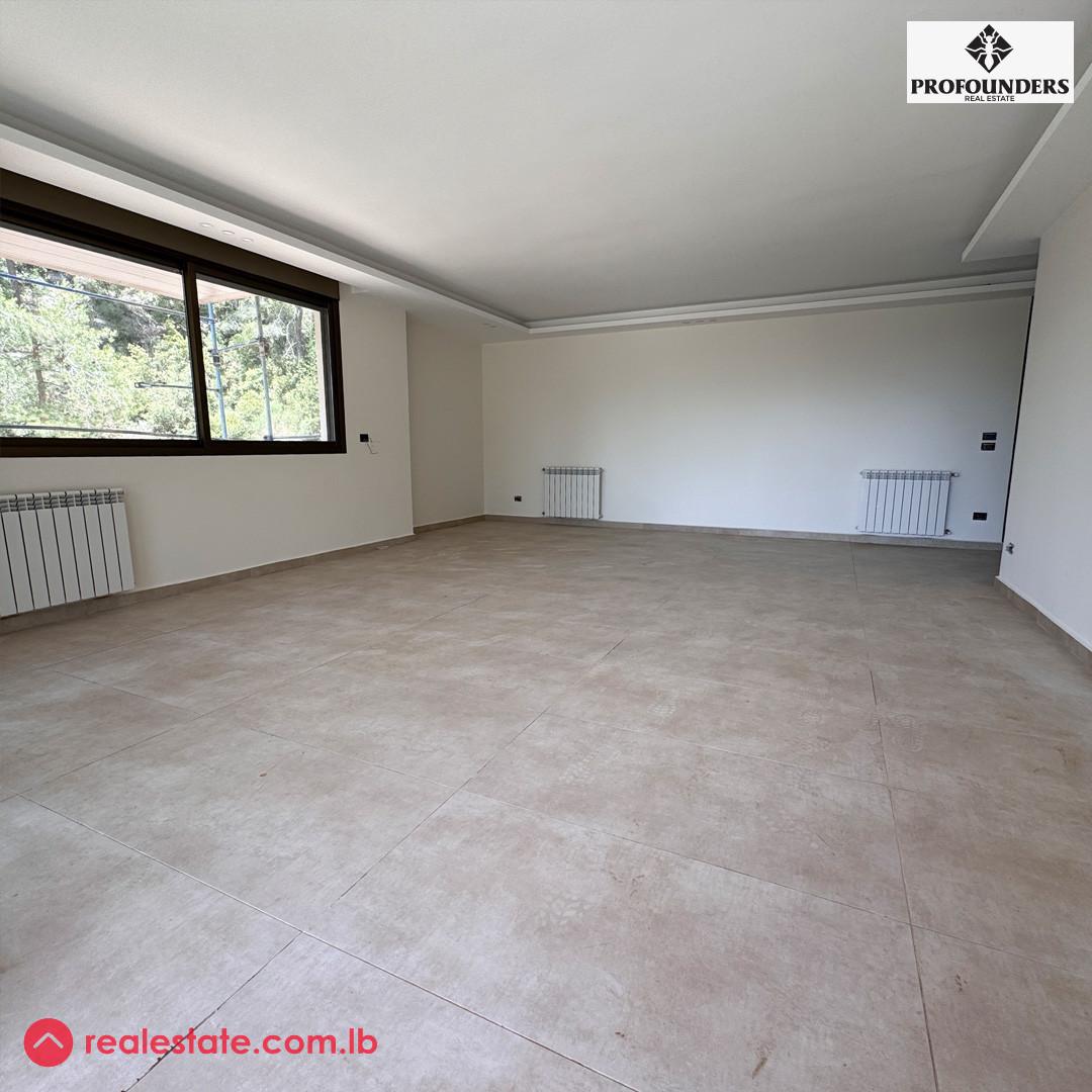 Apartment with a Panoramic view for sale in Baabdat