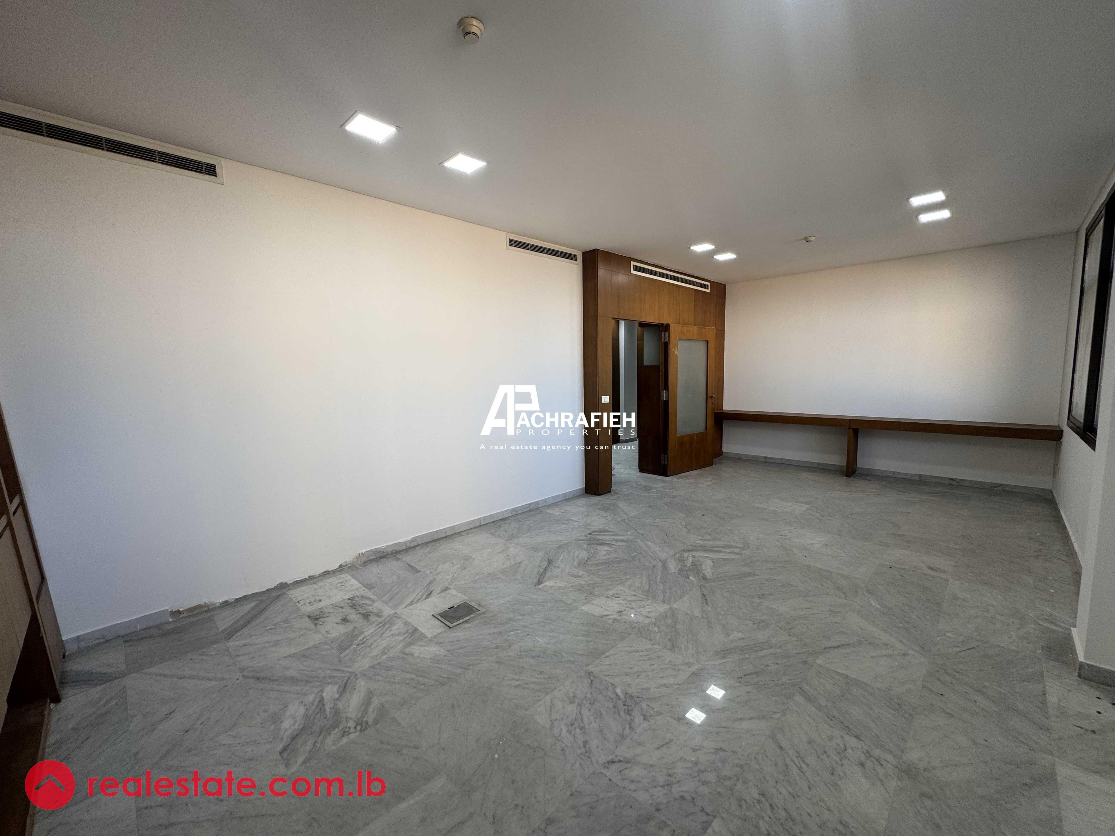 190 Sqm | Office For Rent in Downtown