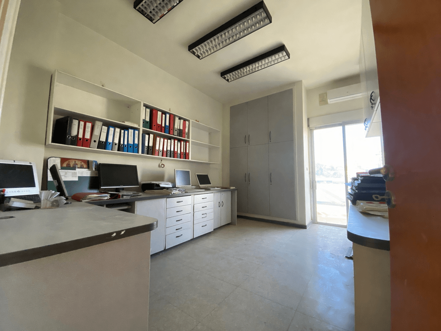 Office for Sale in Jdeideh – can be Convertible to Residential
