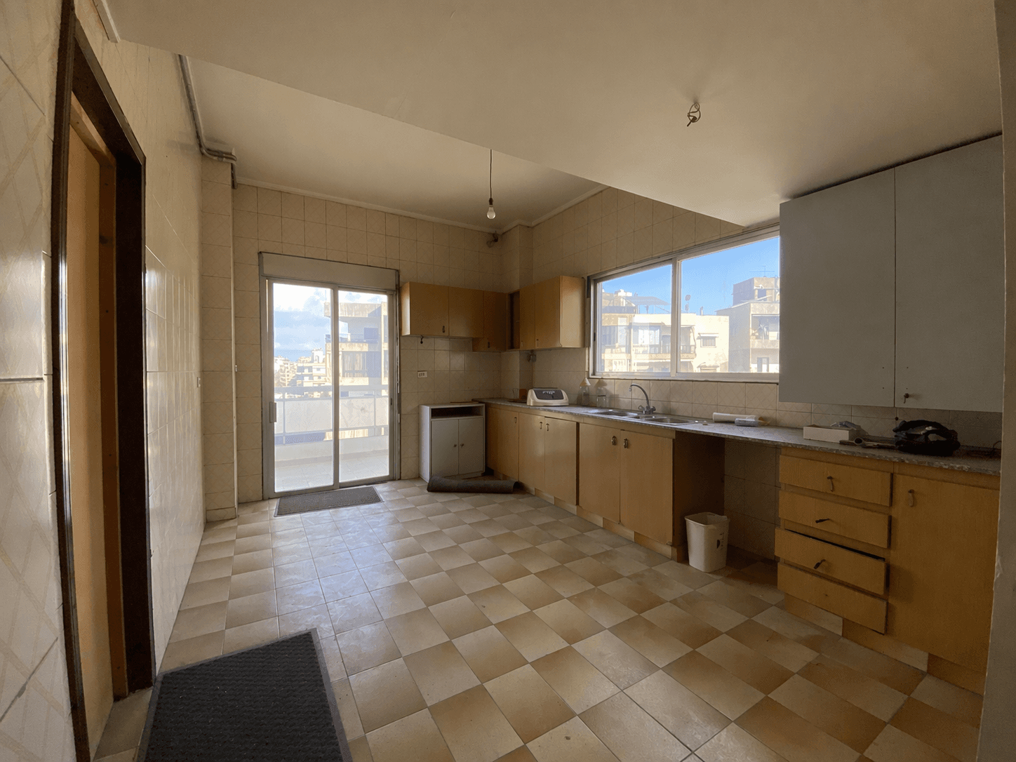 Office for Sale in Jdeideh – can be Convertible to Residential