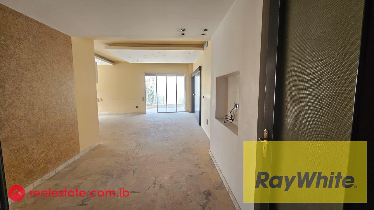 Apartment for Sale in Koraytem – 350 sqm Spacious Residence