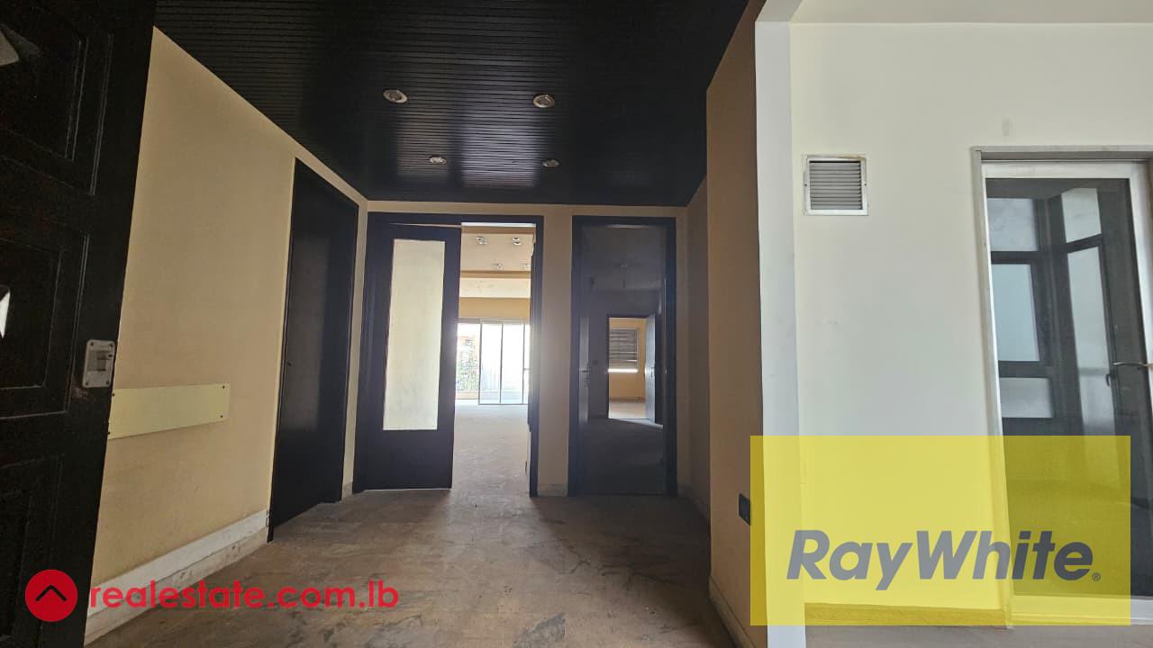 Apartment for Sale in Koraytem – 350 sqm Spacious Residence