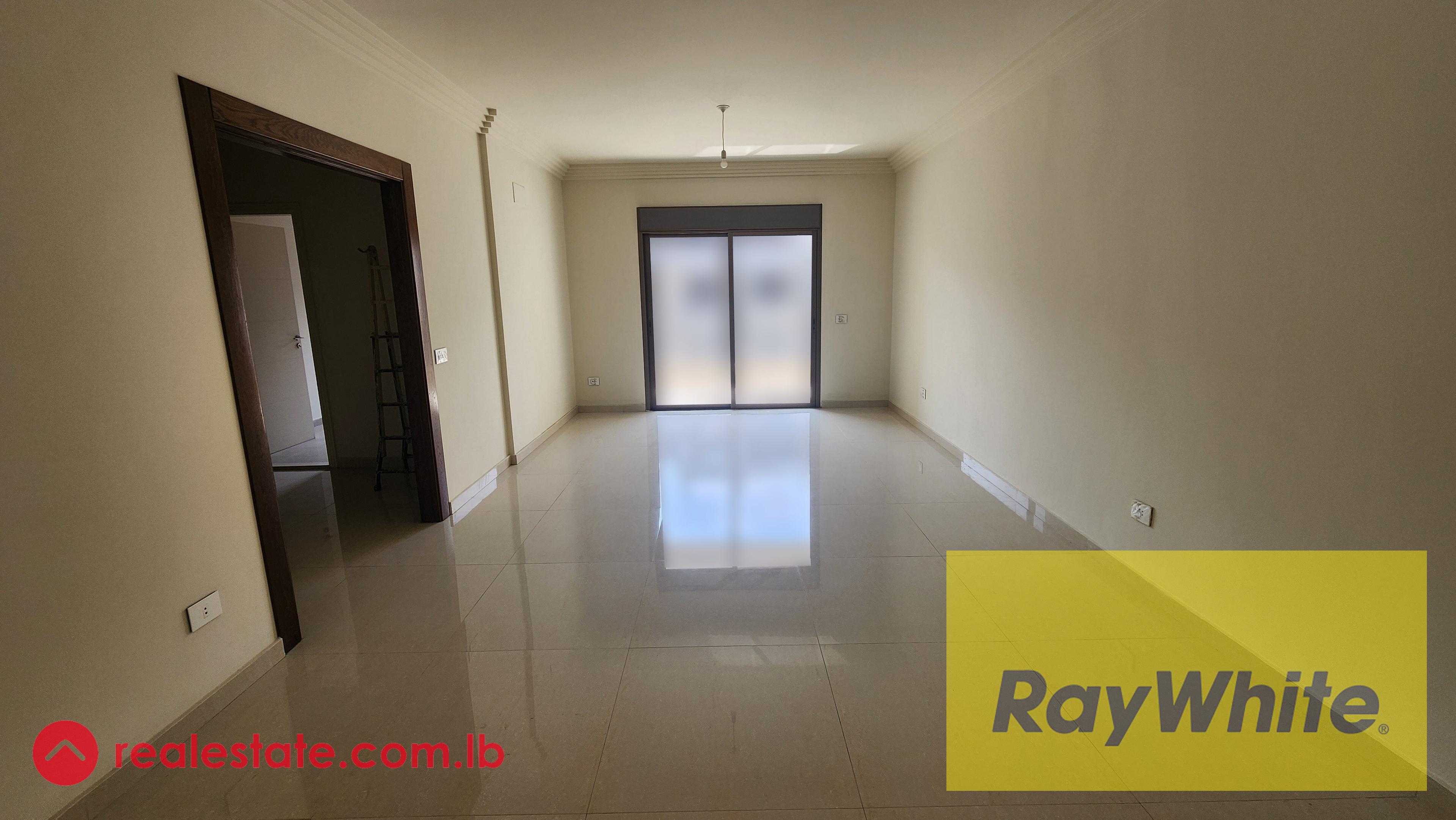 Apartment For Sale in Boutchay