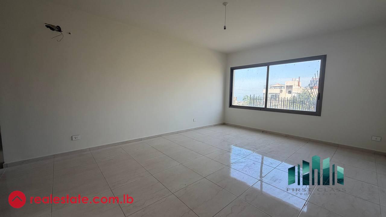 Apartment in Mazraet Yachouh 220 sqm for 220000$