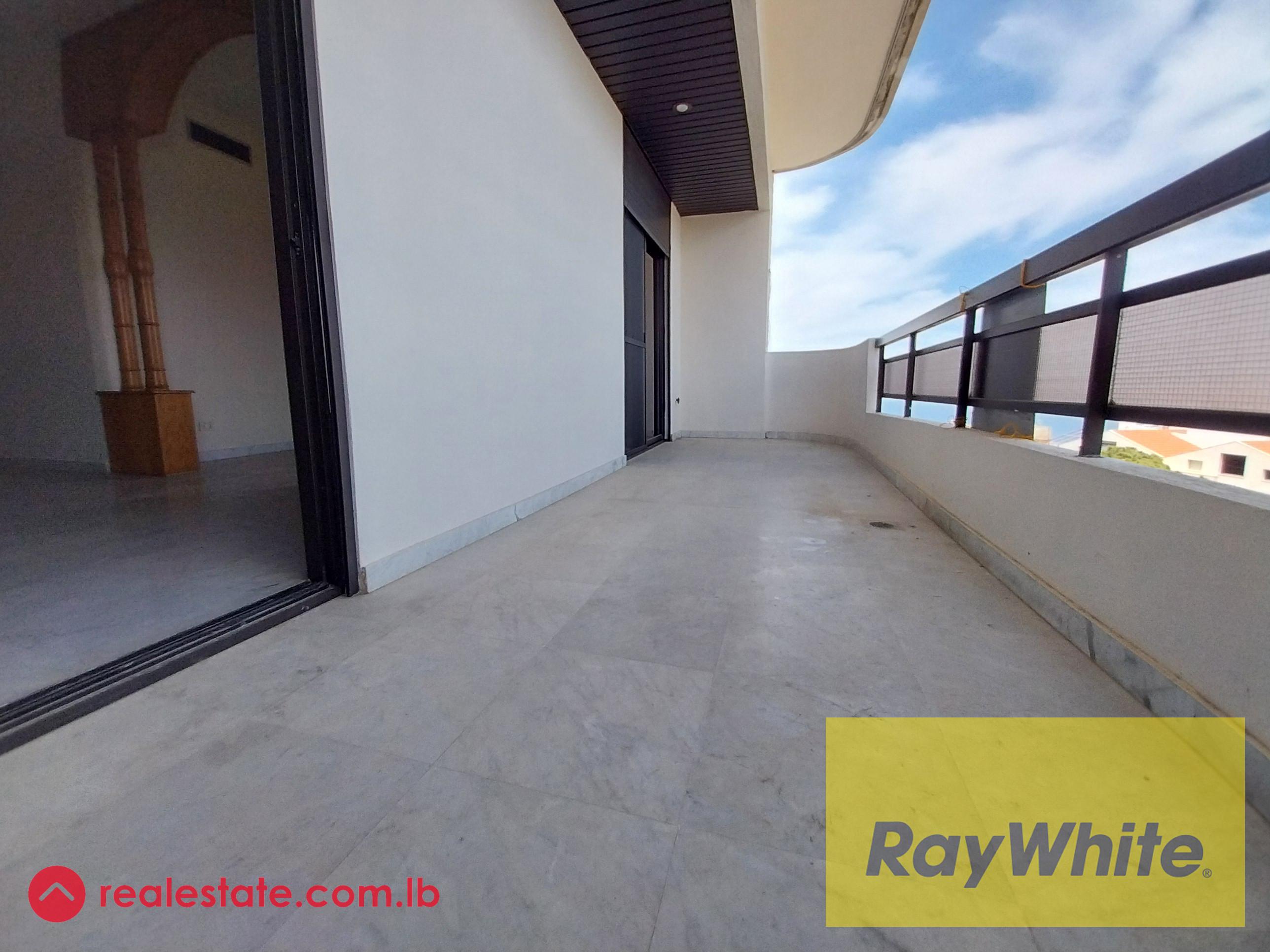 Apartment in el Naqqache with Sea View for Rent