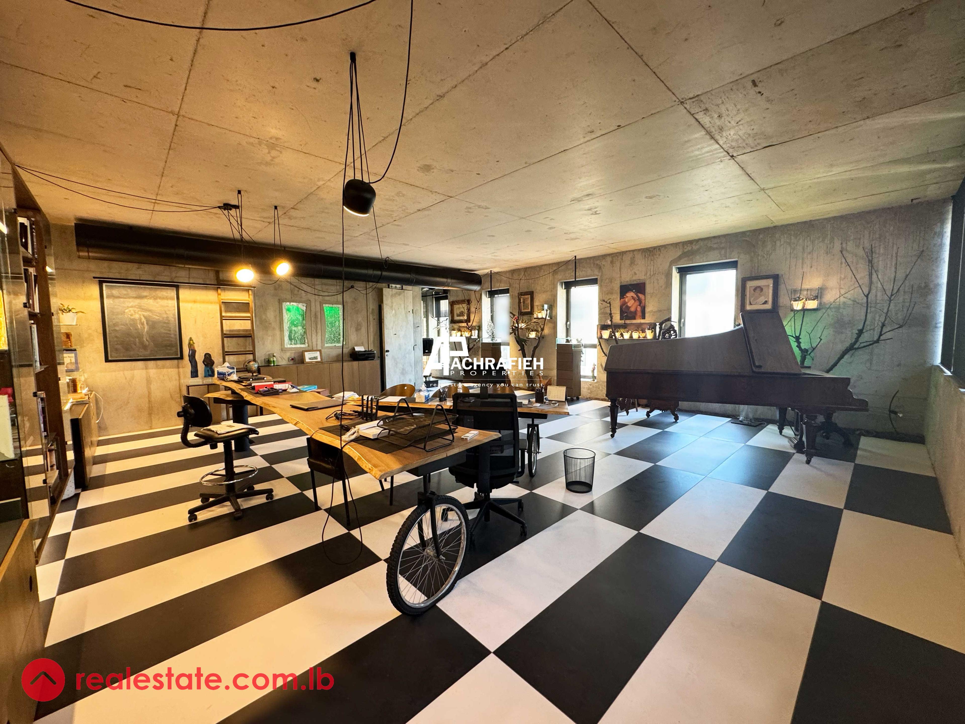 150 Sqm Office For Rent in Badaro