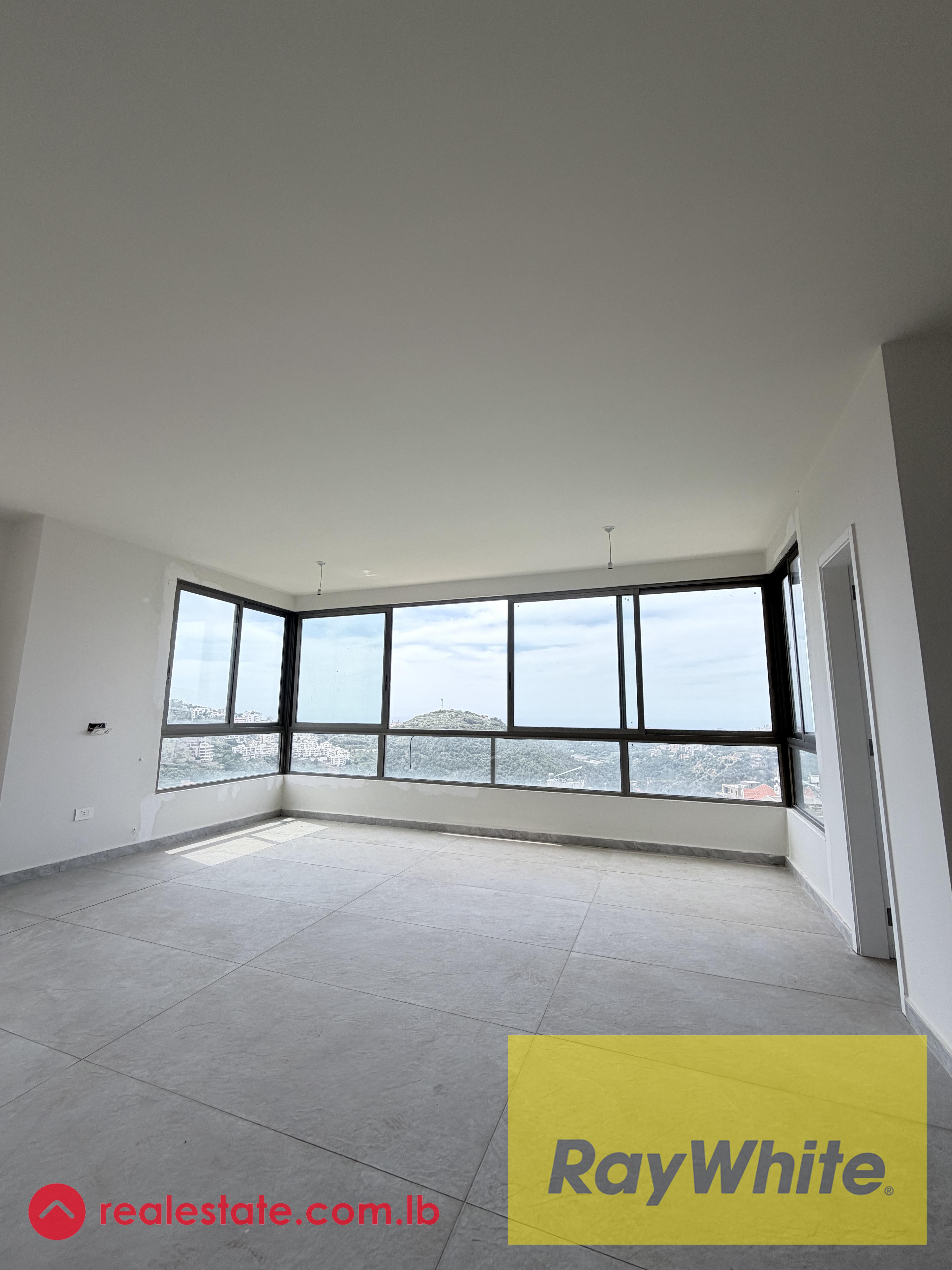 Apartment With Roof For Sale In Zikrit |Sea View|