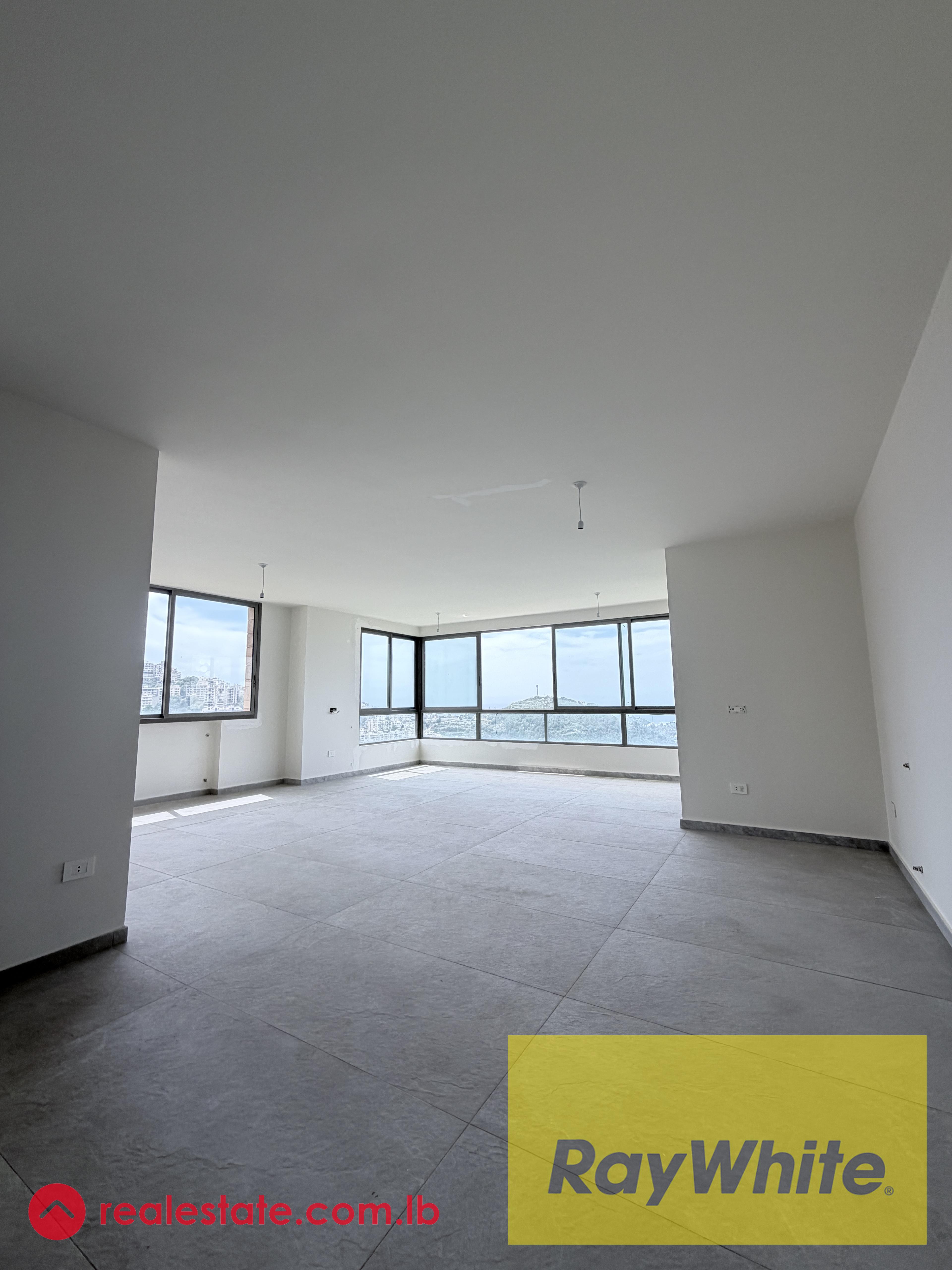 Apartment With Roof For Sale In Zikrit |Sea View|