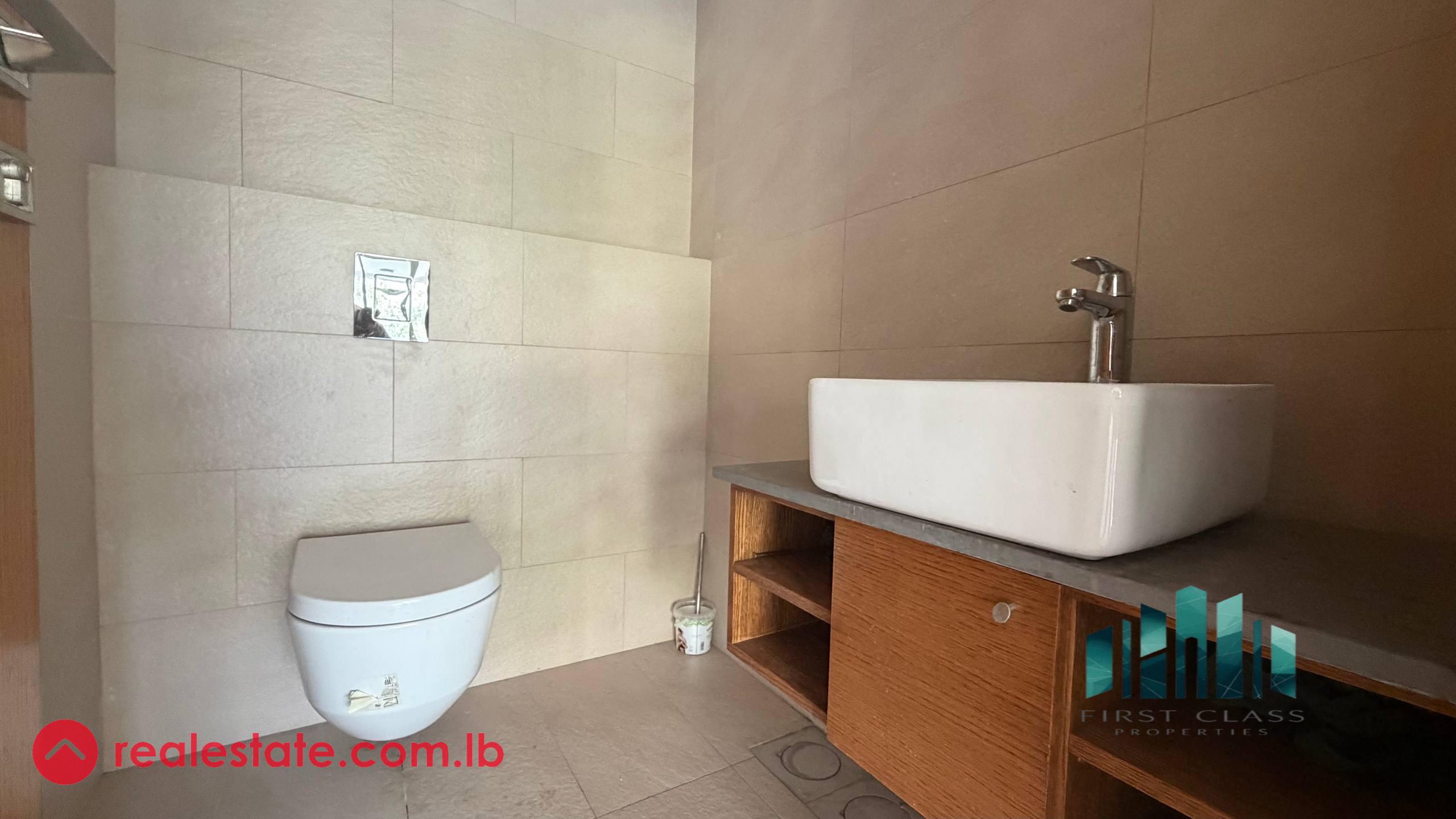 Rent un Dik l Mehde 255 sqm inc terrace,