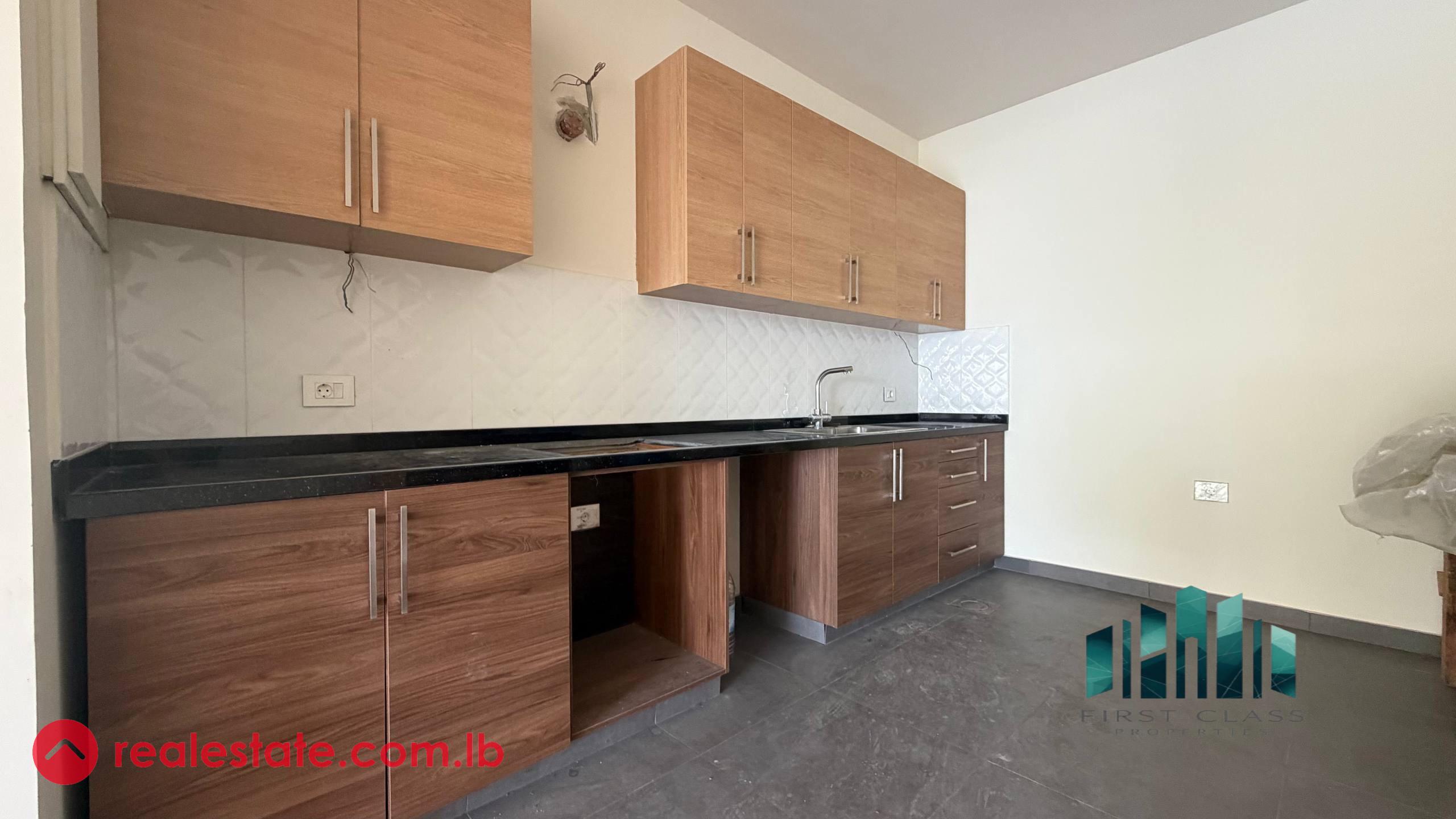 Rent un Dik l Mehde 255 sqm inc terrace,