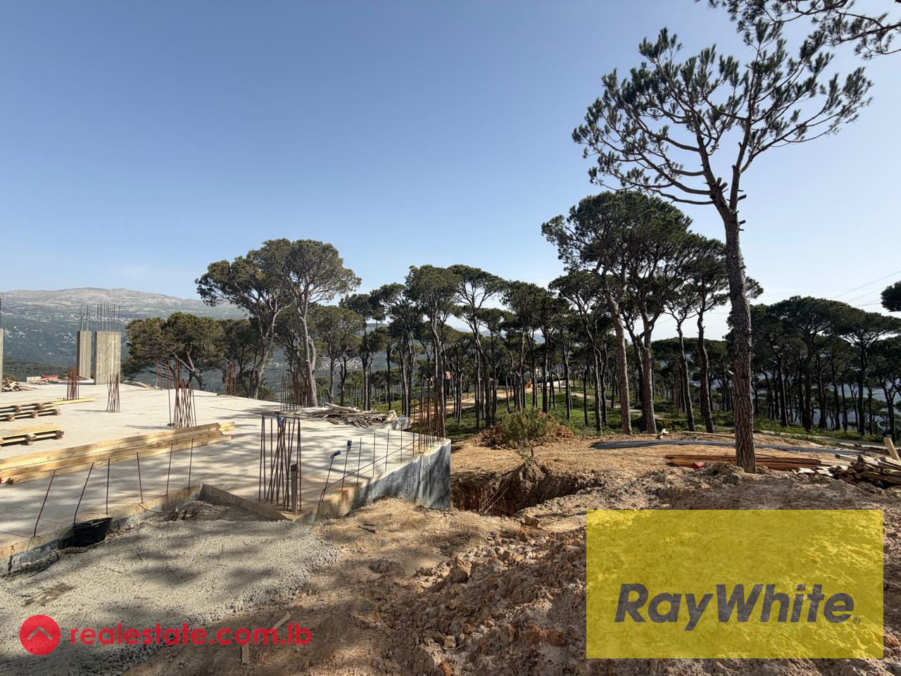 Rooftop for Sale in Kaakour