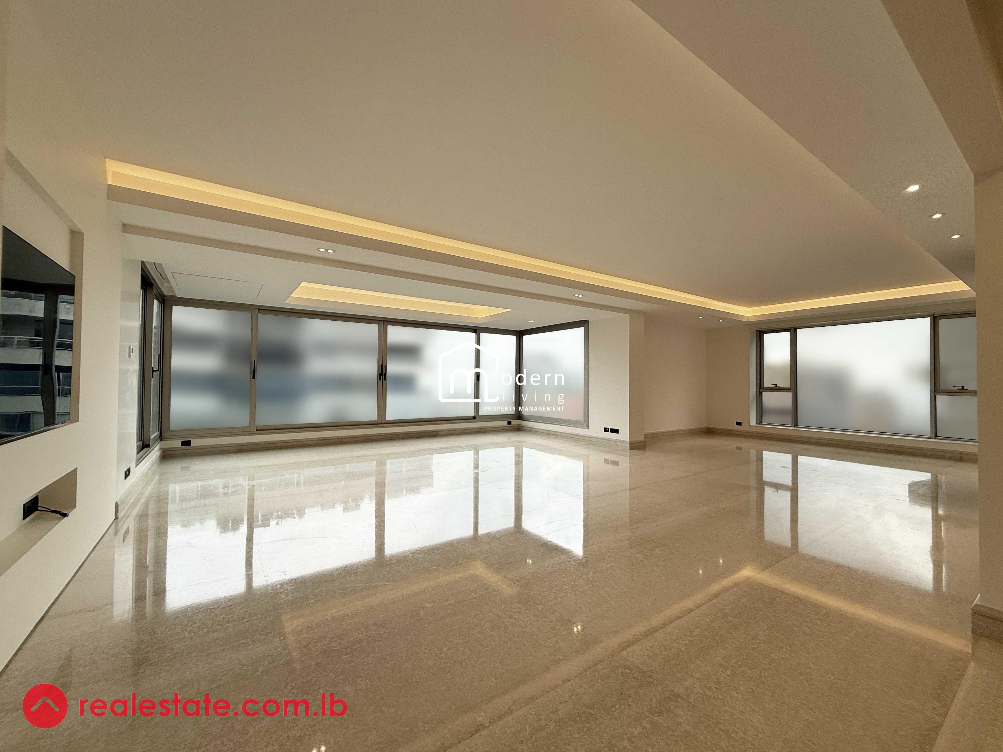 Sea View | 400 Sqm | For Rent in Ramlet Al Bayda