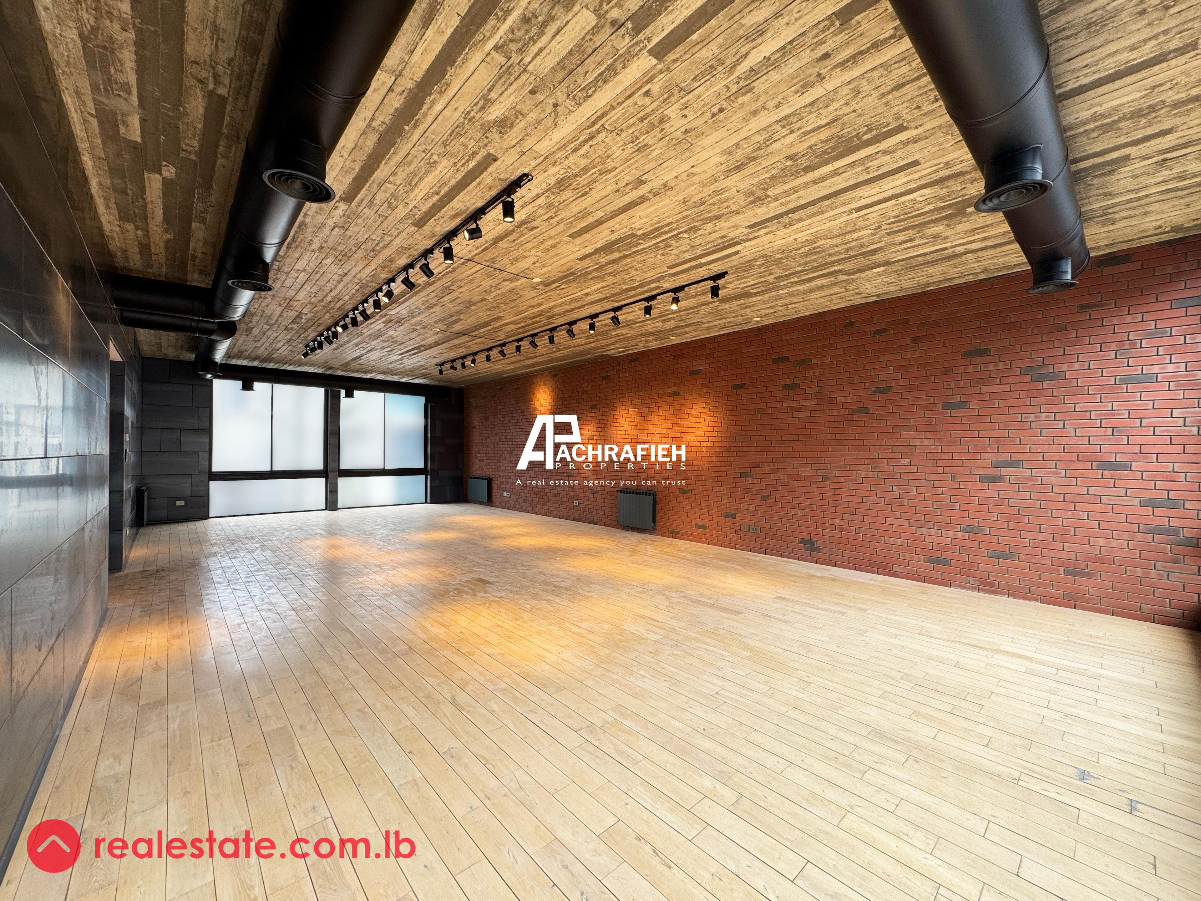 220 Sqm | Apartment for Rent In Achrafieh