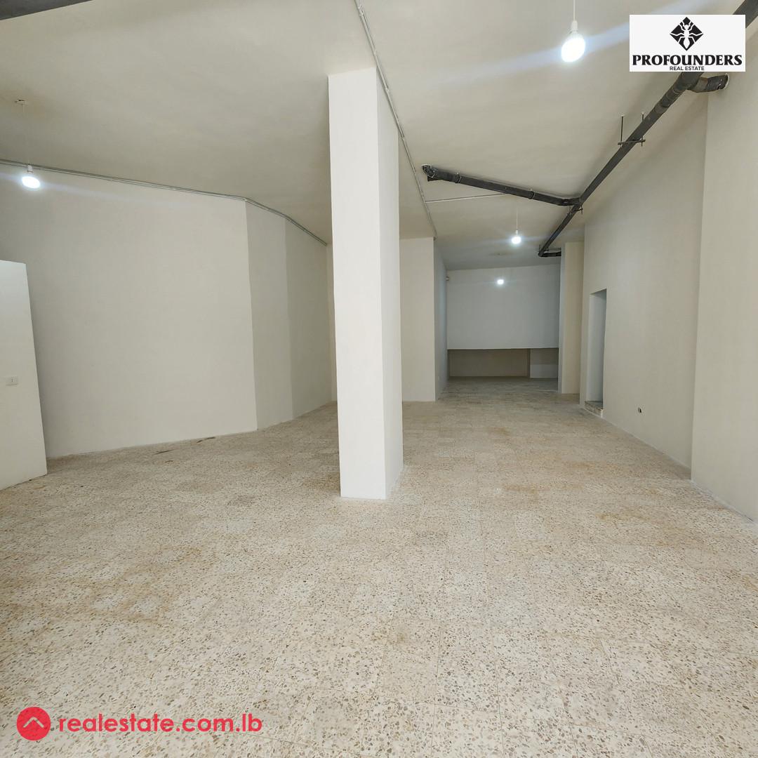 Warehouse with 4.5Meter Height for rent in Ghadir