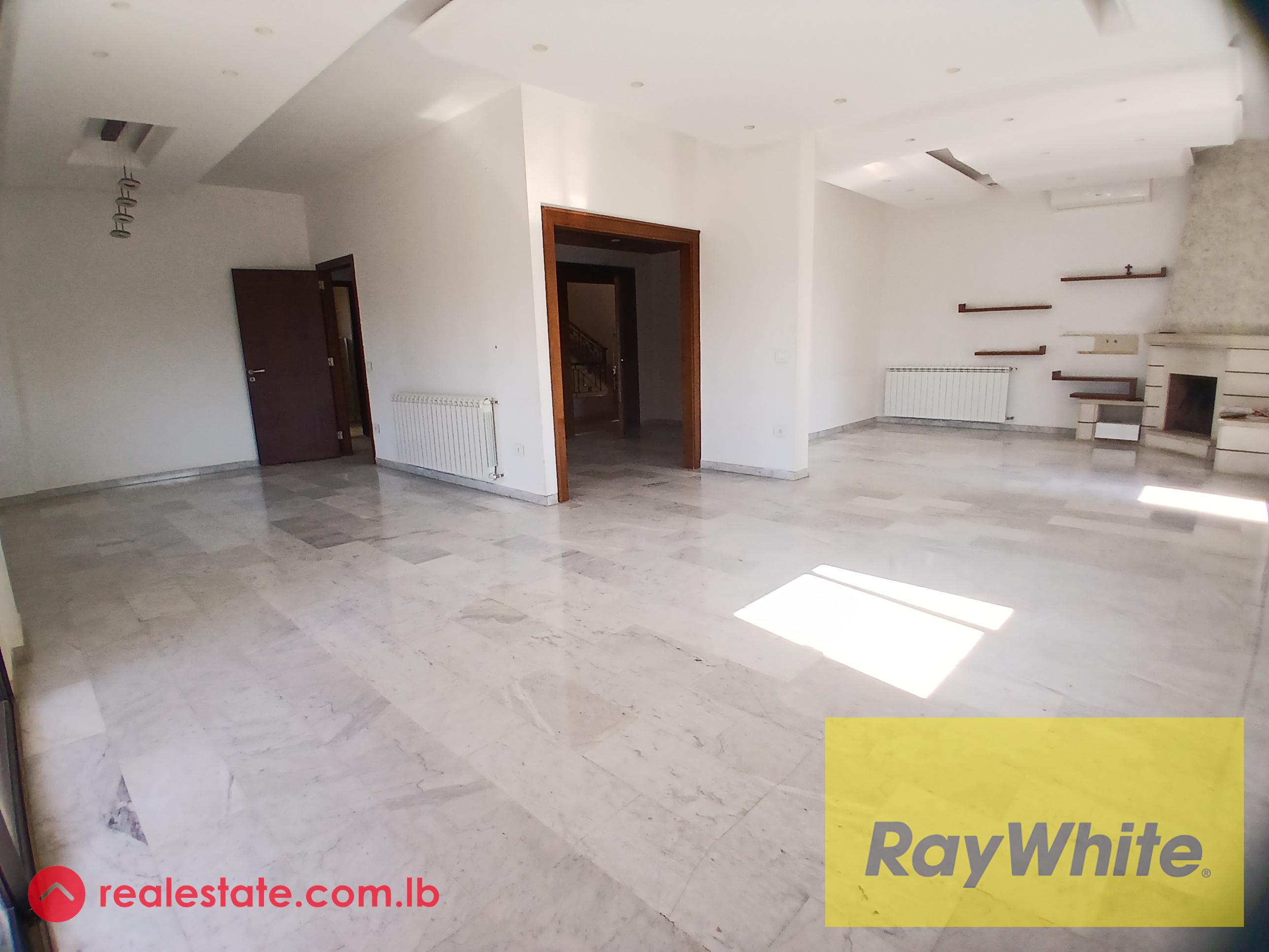 Villa for Rent in Awkar