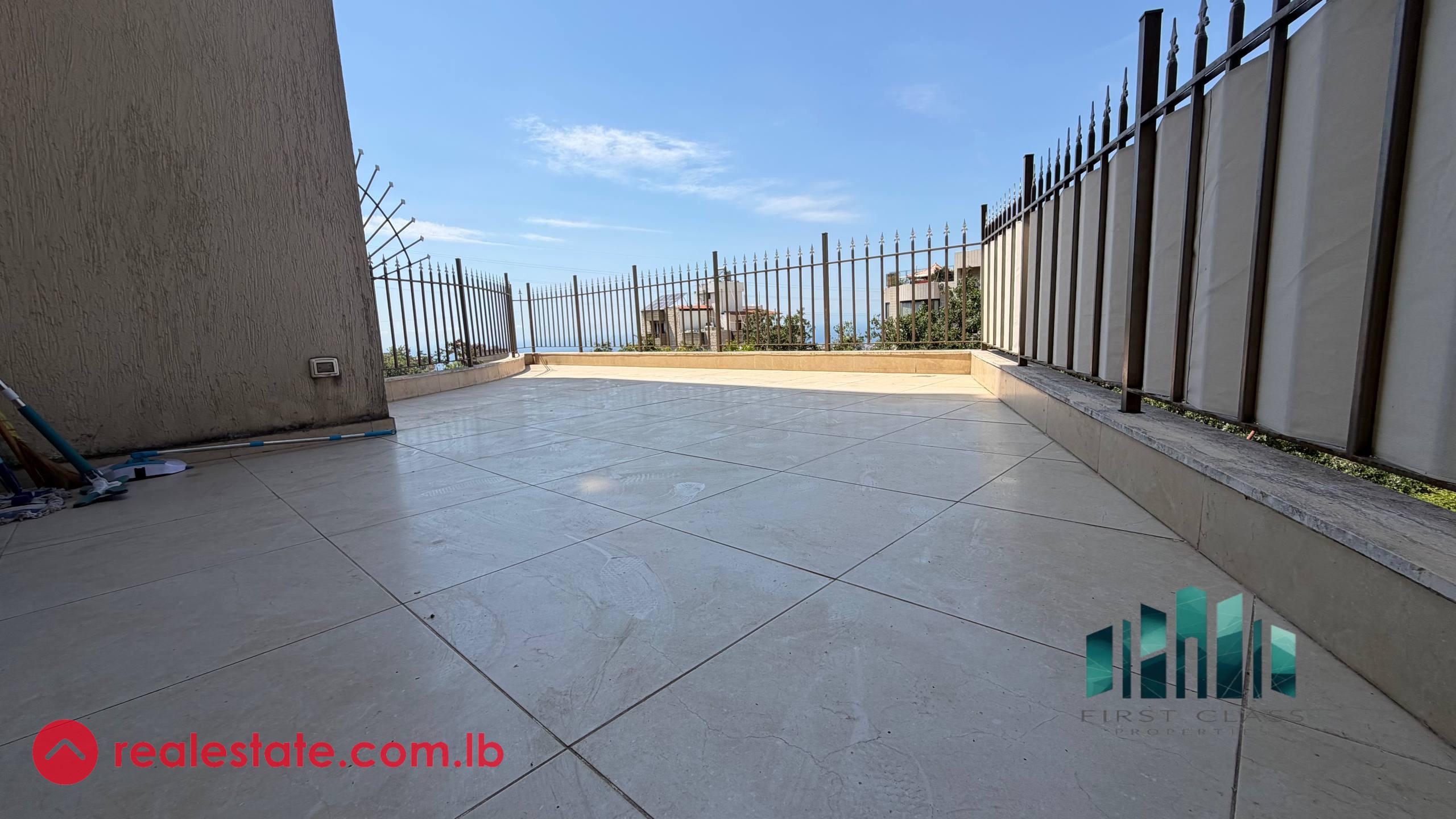 Mazraet yachouh 160 sqm + 40 terrace