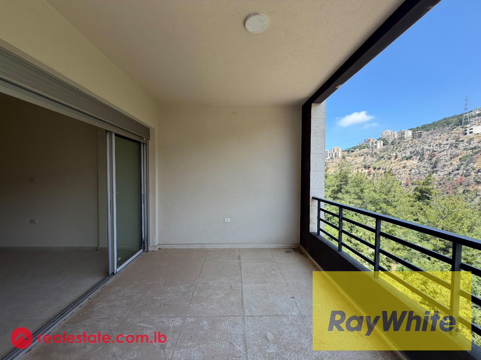 Apartment for Sale in Nabay With Terrace