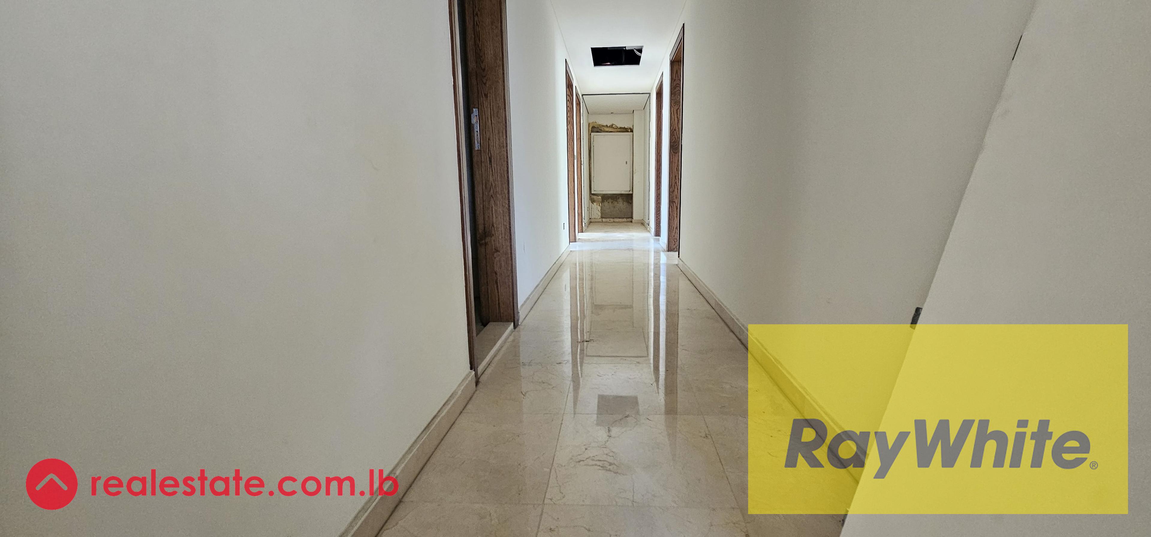 Sea View Apartment For Sale in Ramlet El Bayda