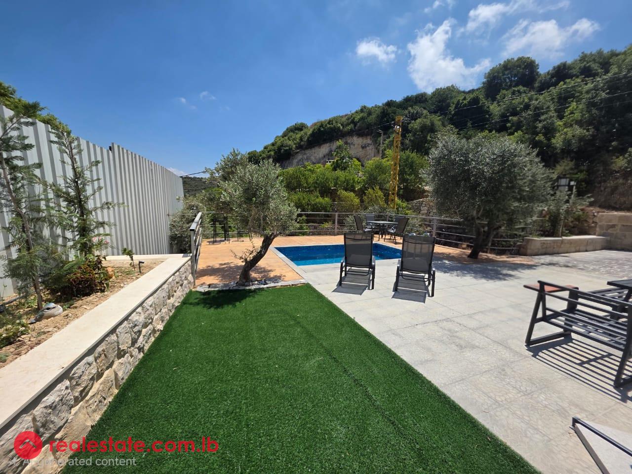 440 sqm Land | 2-Bedroom Bungalow with Private Pool – 5 Minutes from Batroun