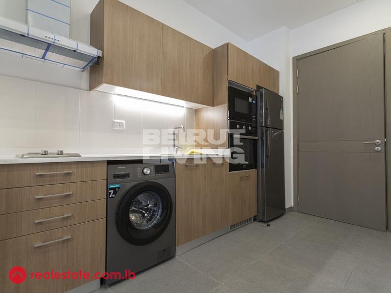 Convenient and Sunny Flat | Great Location