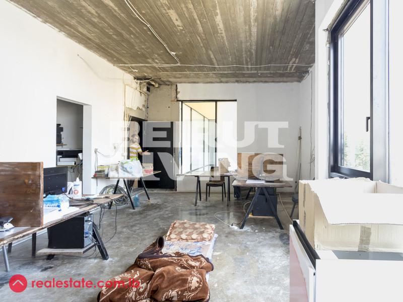 Spacious Apartment | Prime Area