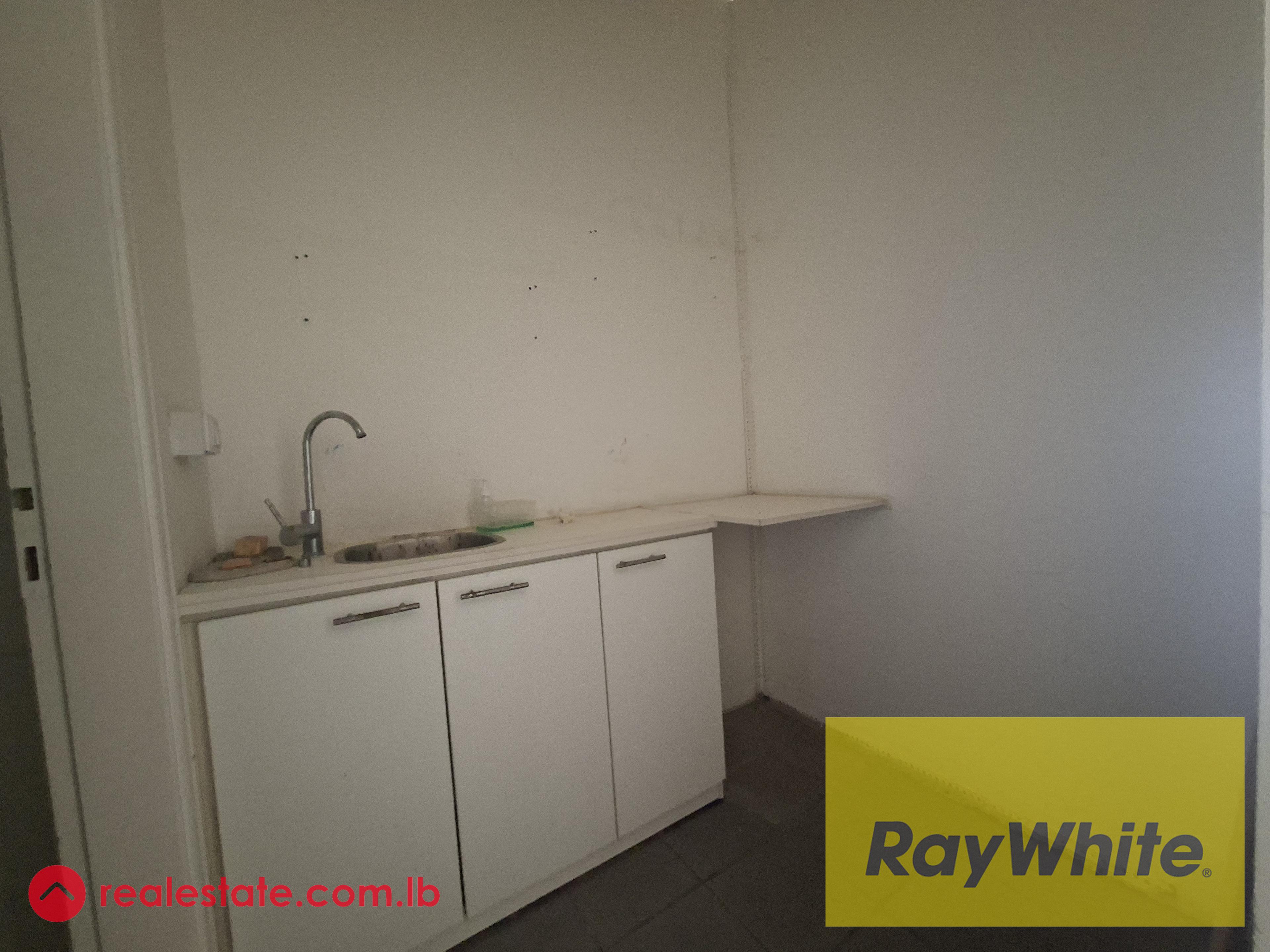 Shop for Rent In Zalka
