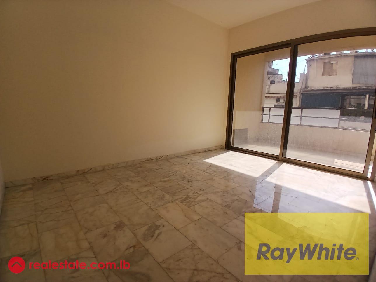 Apartment For Sale In Sakiet Al Janzeer