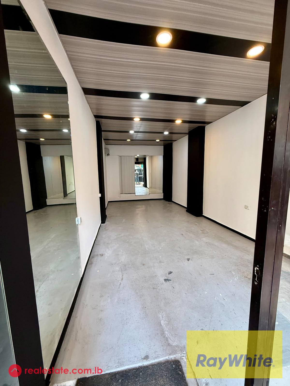 Shop for Rent – Achrafieh, Fassouh