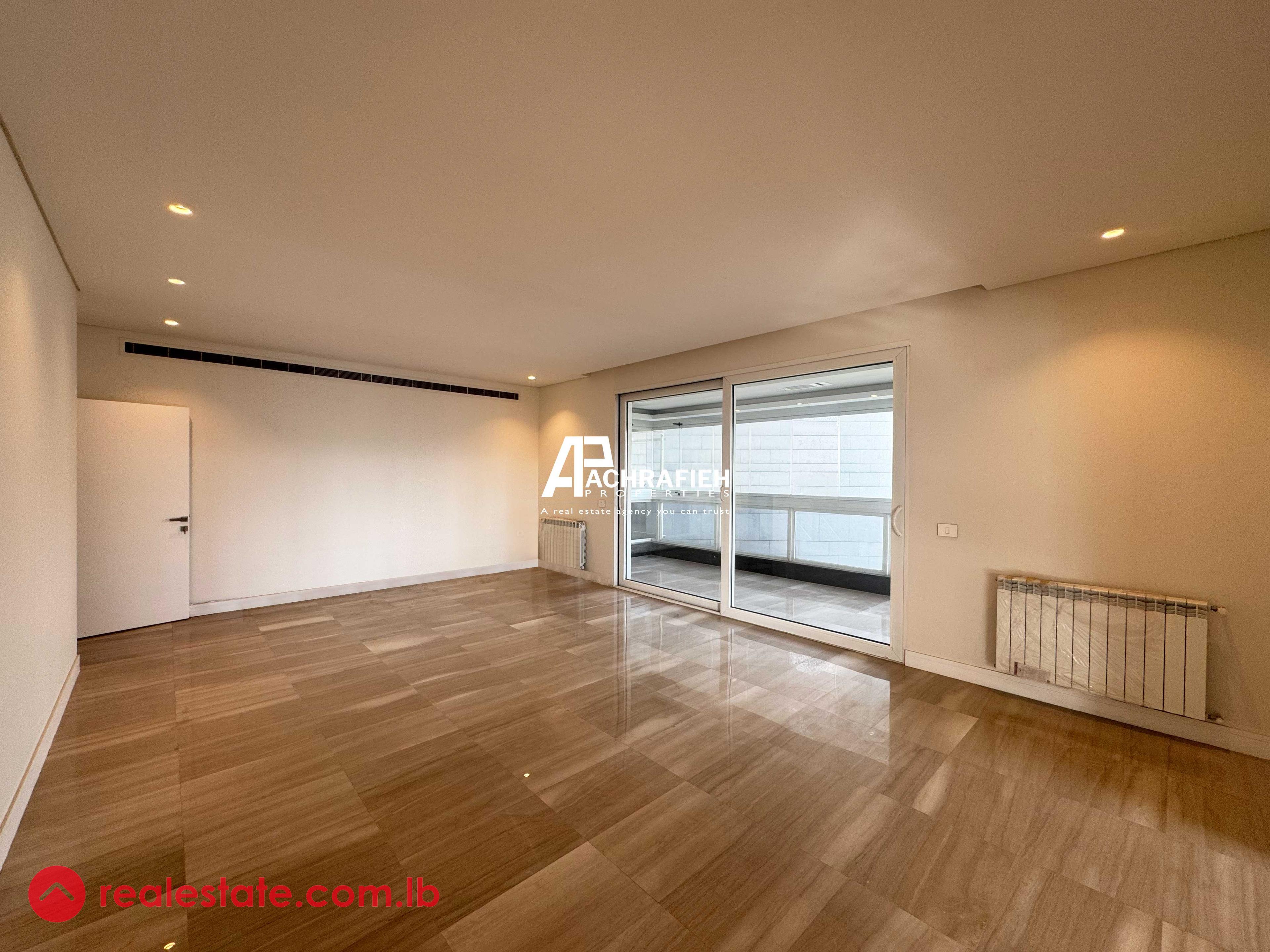 550 Sqm | Apartment for Rent in Achrafieh