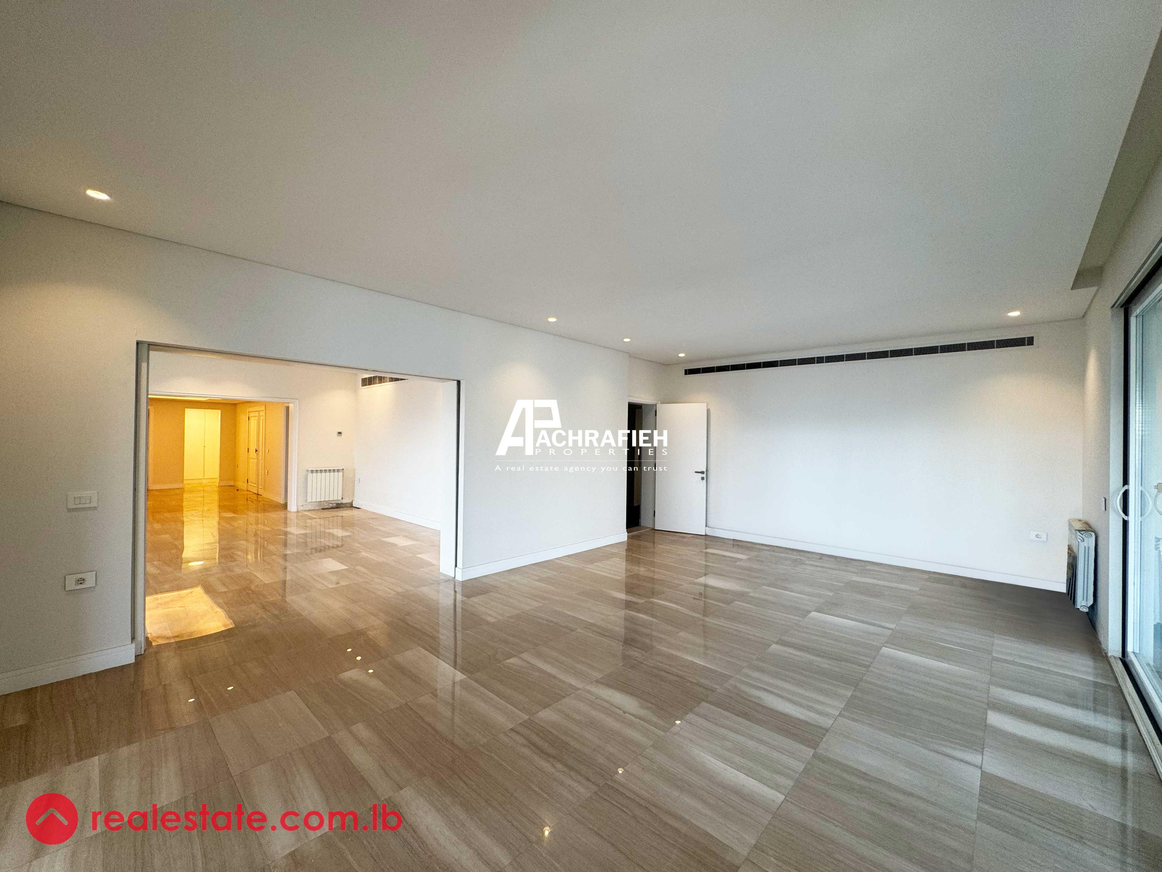 550 Sqm | Apartment for Rent in Achrafieh