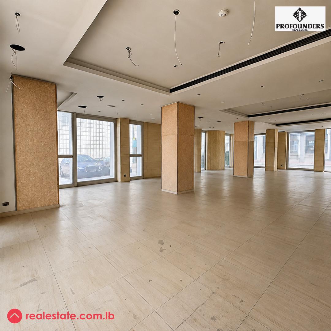 Busy Area |Commercial Building | Prime Location