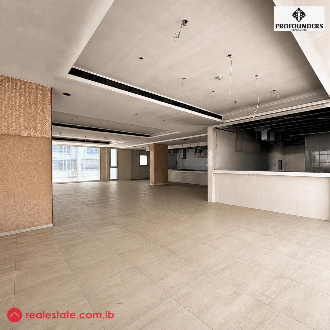 Busy Area |Commercial Building | Prime Location