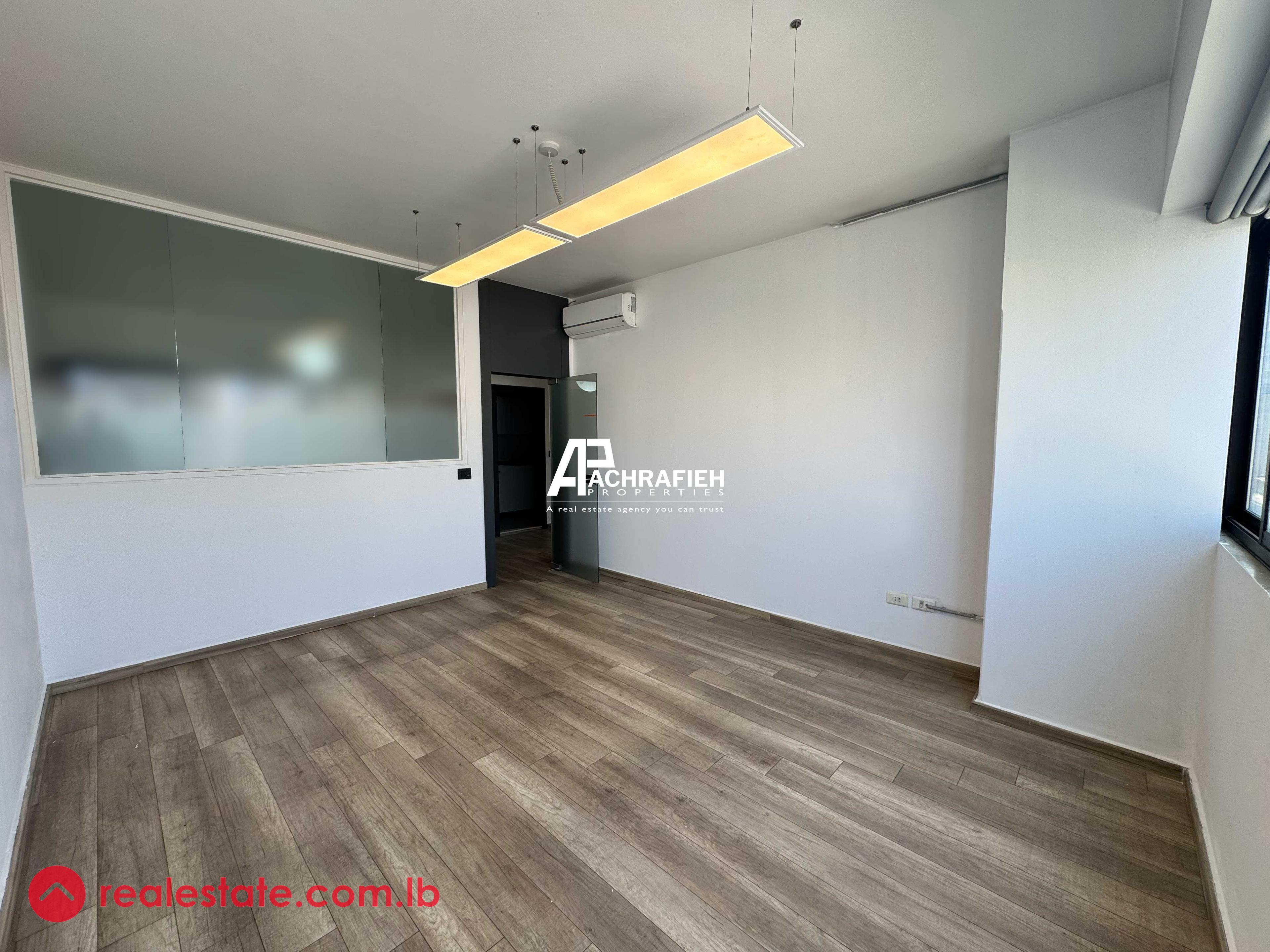 115 Sqm - Office for Rent In Sodeco