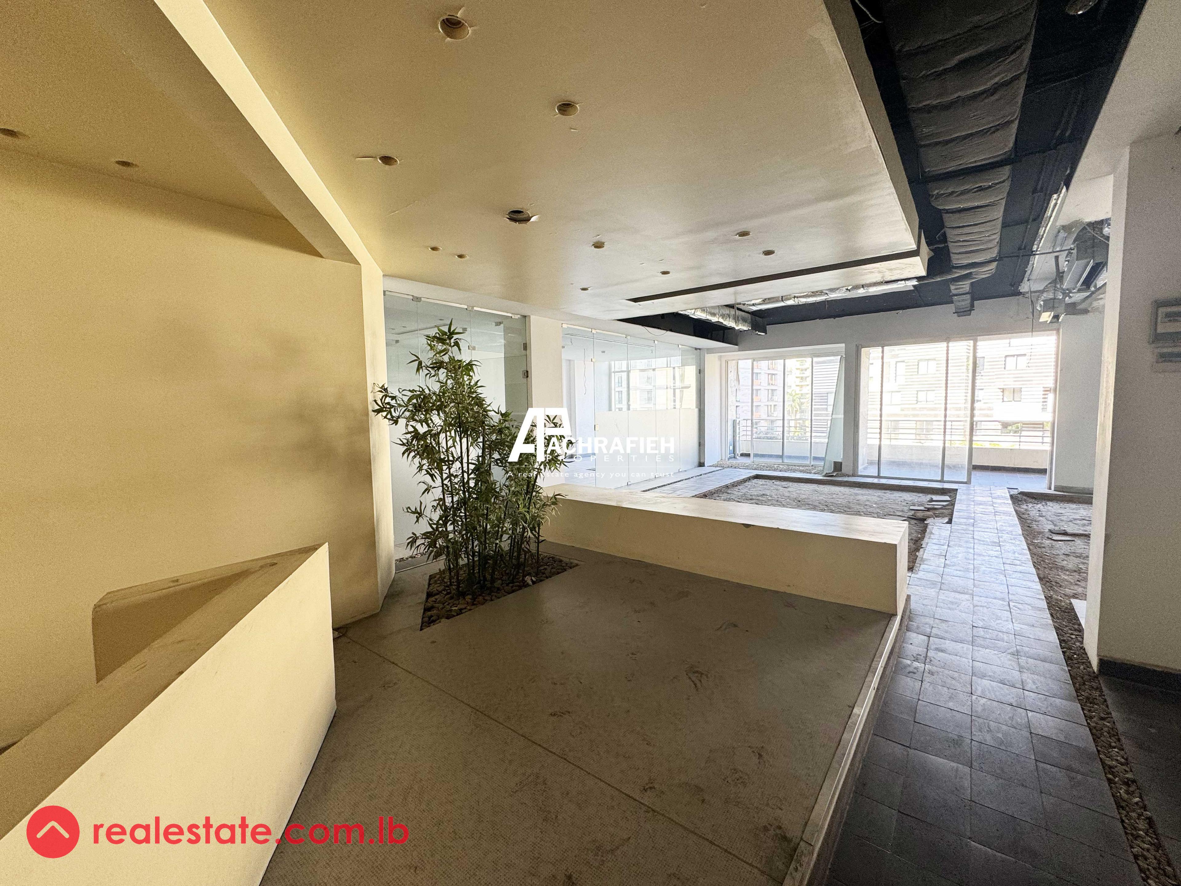 570 Sqm | Office For Rent in Downtown