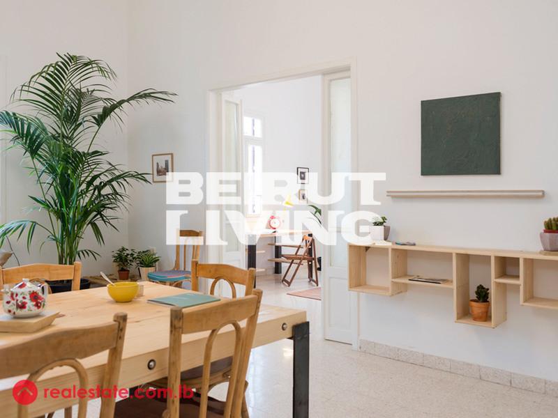 Charming Traditional Flat | Great Location | Sea View