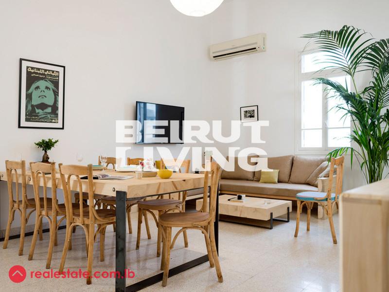 Charming Traditional Flat | Great Location | Sea View