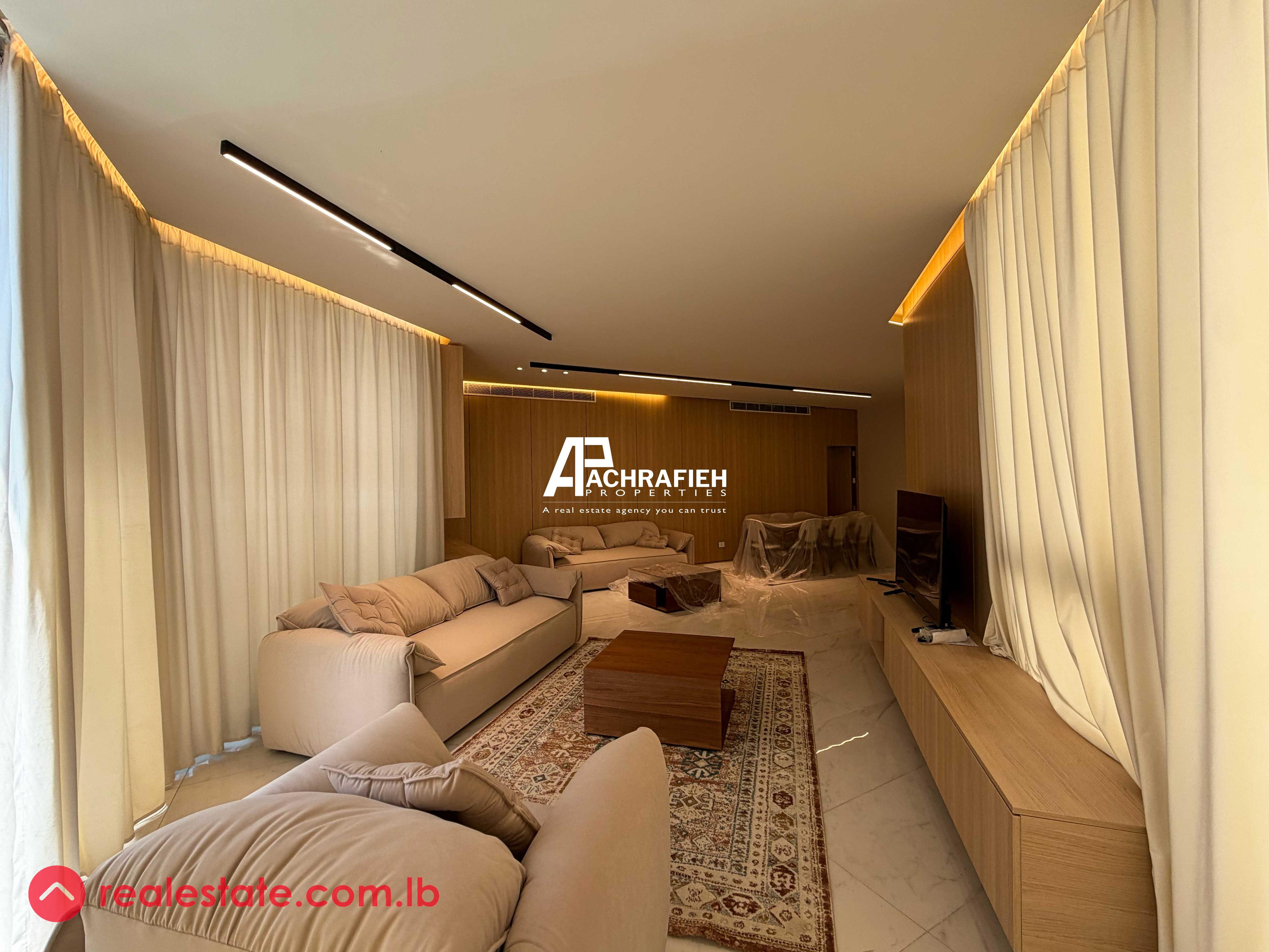 170 Sqm - Apartment For Rent in Achrafieh